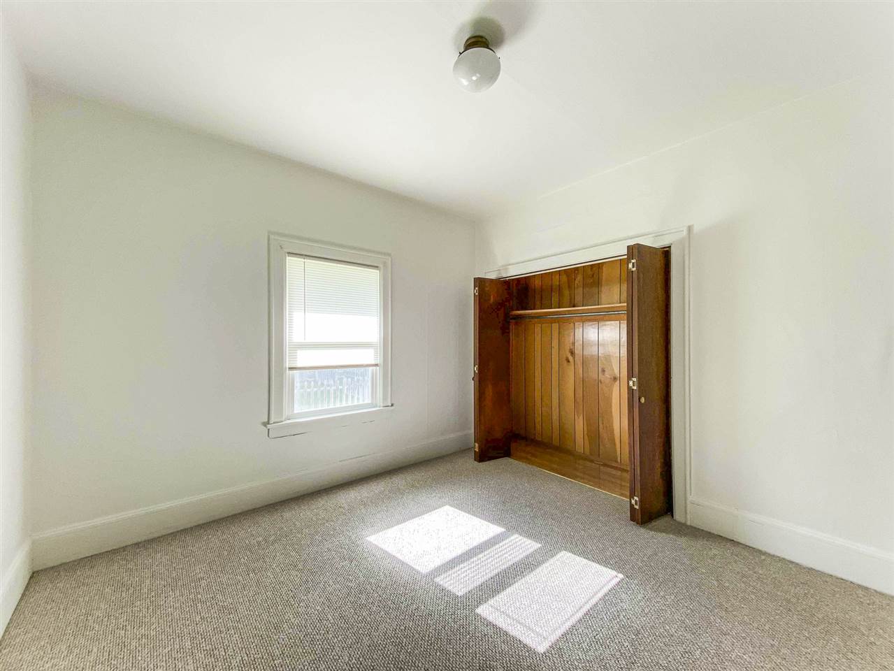311 Sinclair St - Photo 15