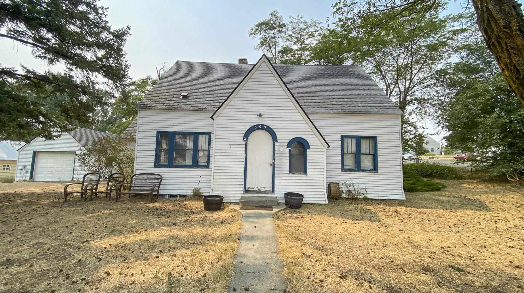 302 8th St - Photo 14