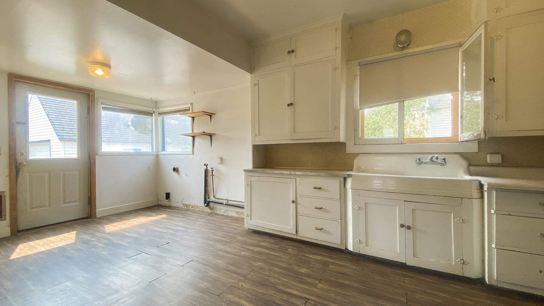 302 8th St - Photo 20
