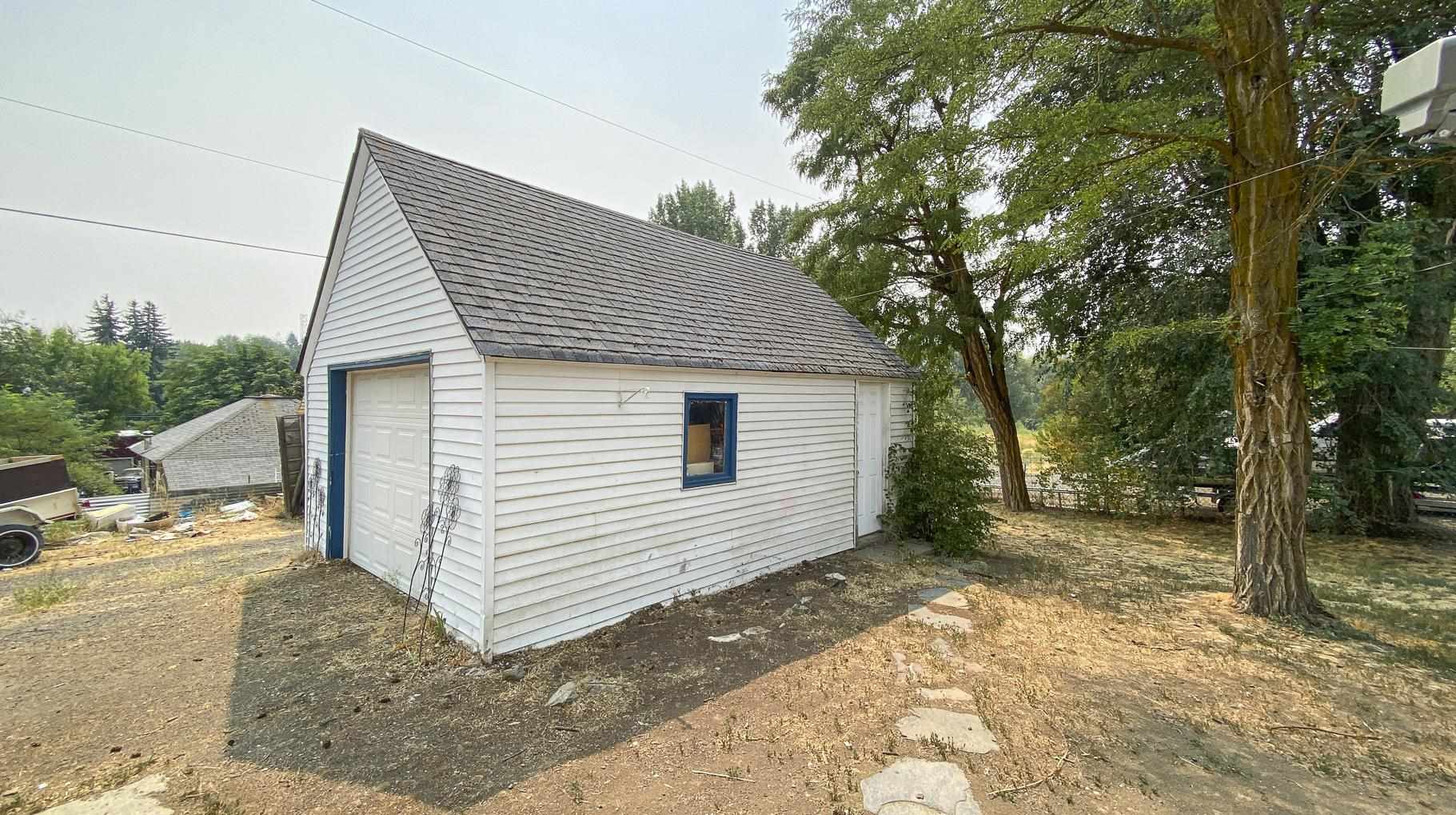 302 8th St - Photo 23