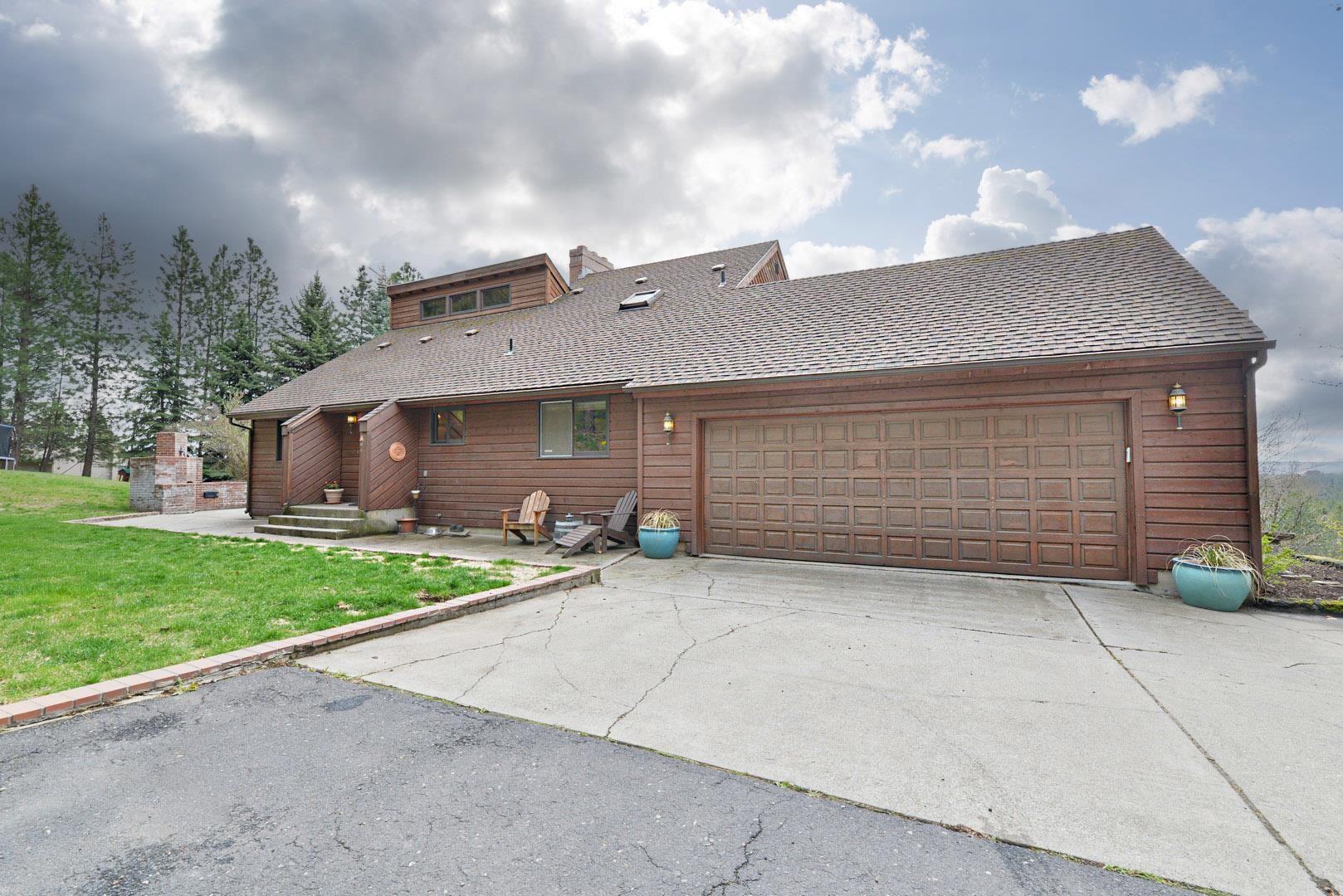 16408 N Greenbluff Rd - Photo 2