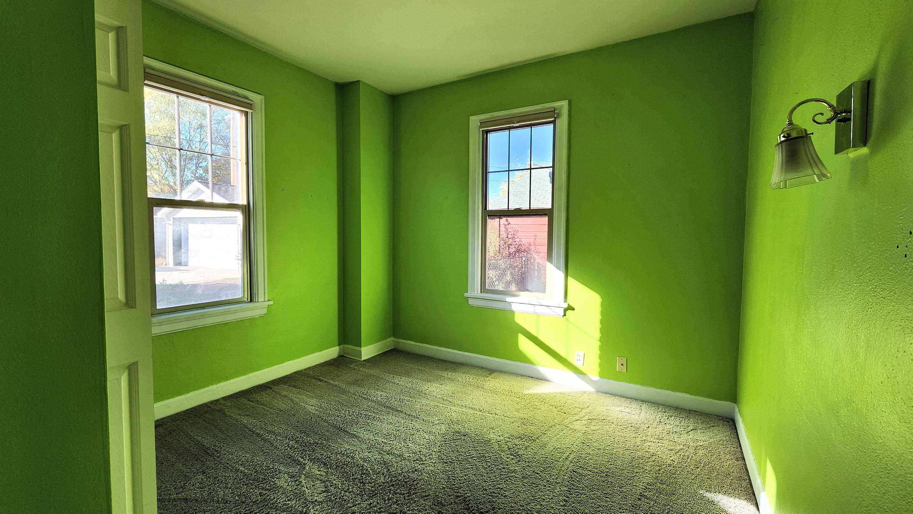 802 8th St - Photo 11