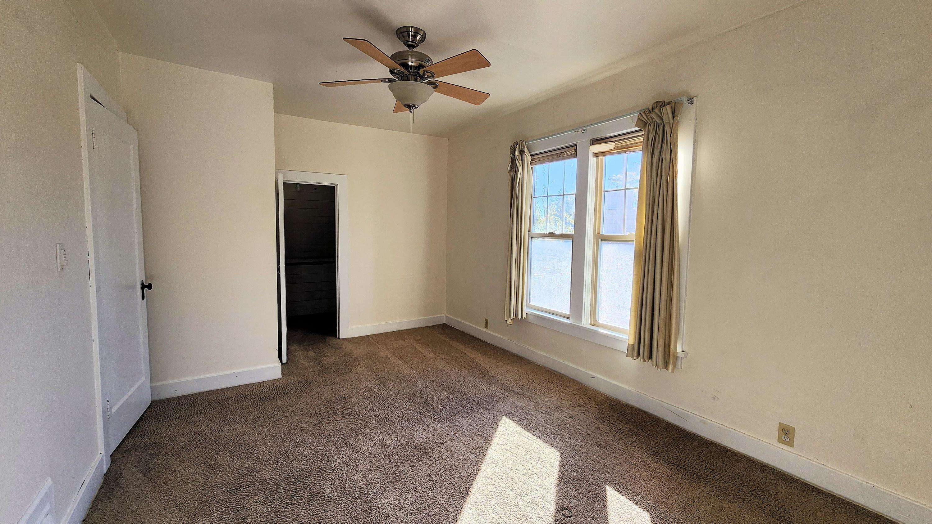 802 8th St - Photo 21