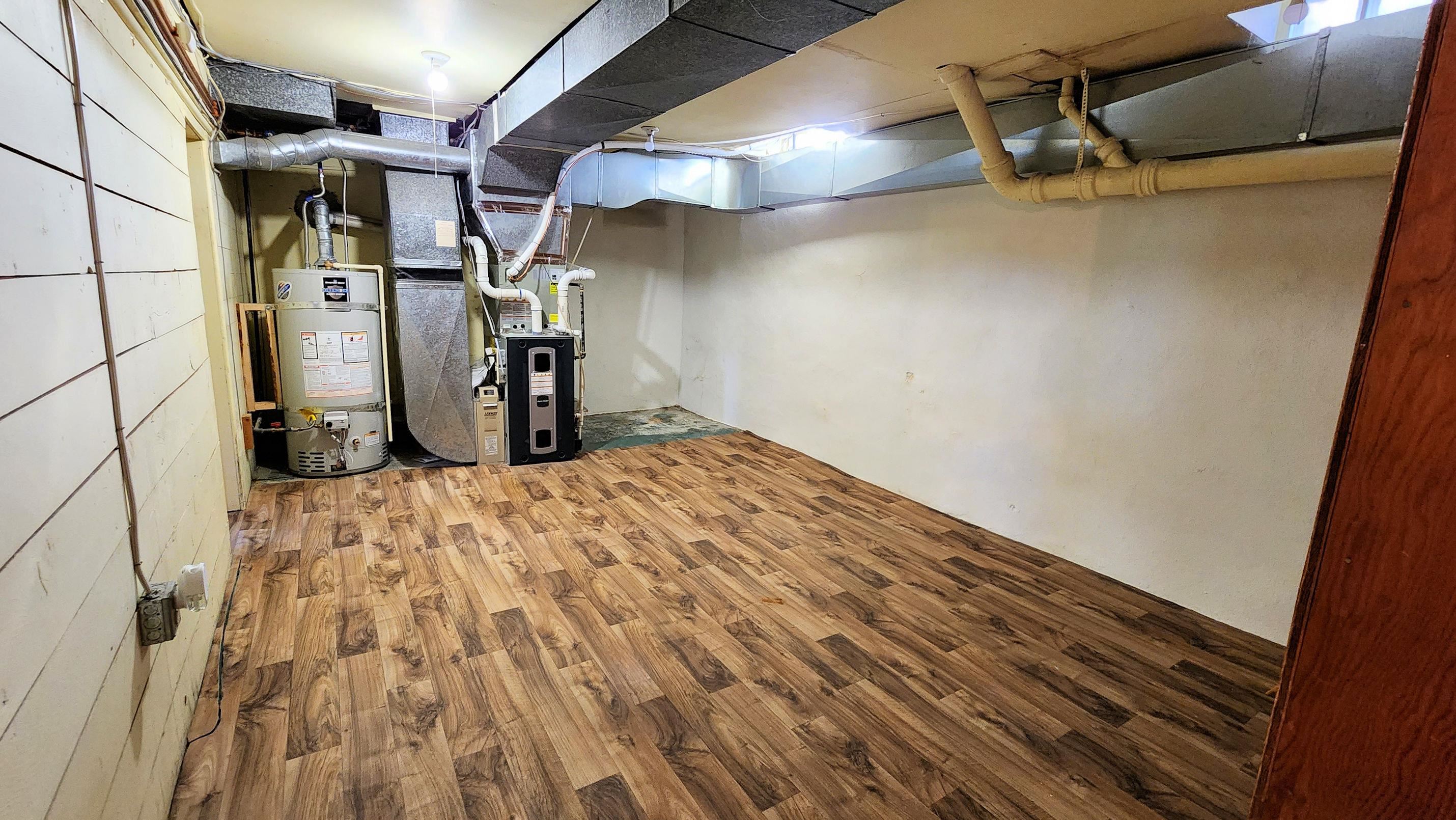 802 8th St - Photo 28
