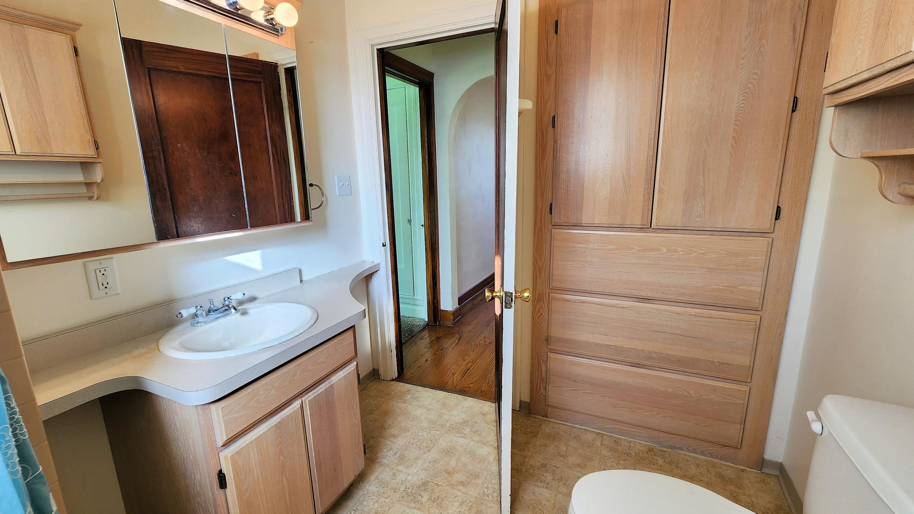 802 8th St - Photo 10