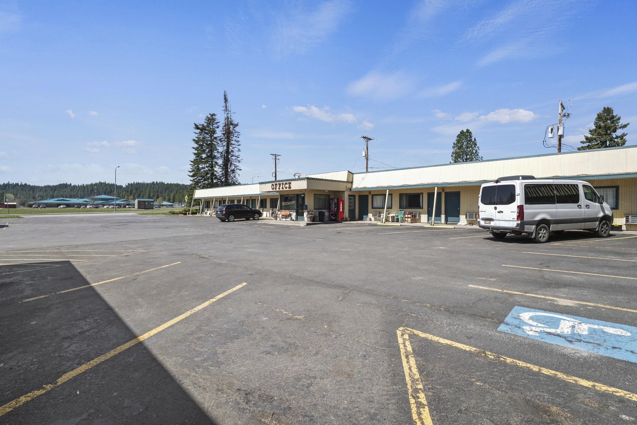 924 W Highway 2 Hwy - Photo 48