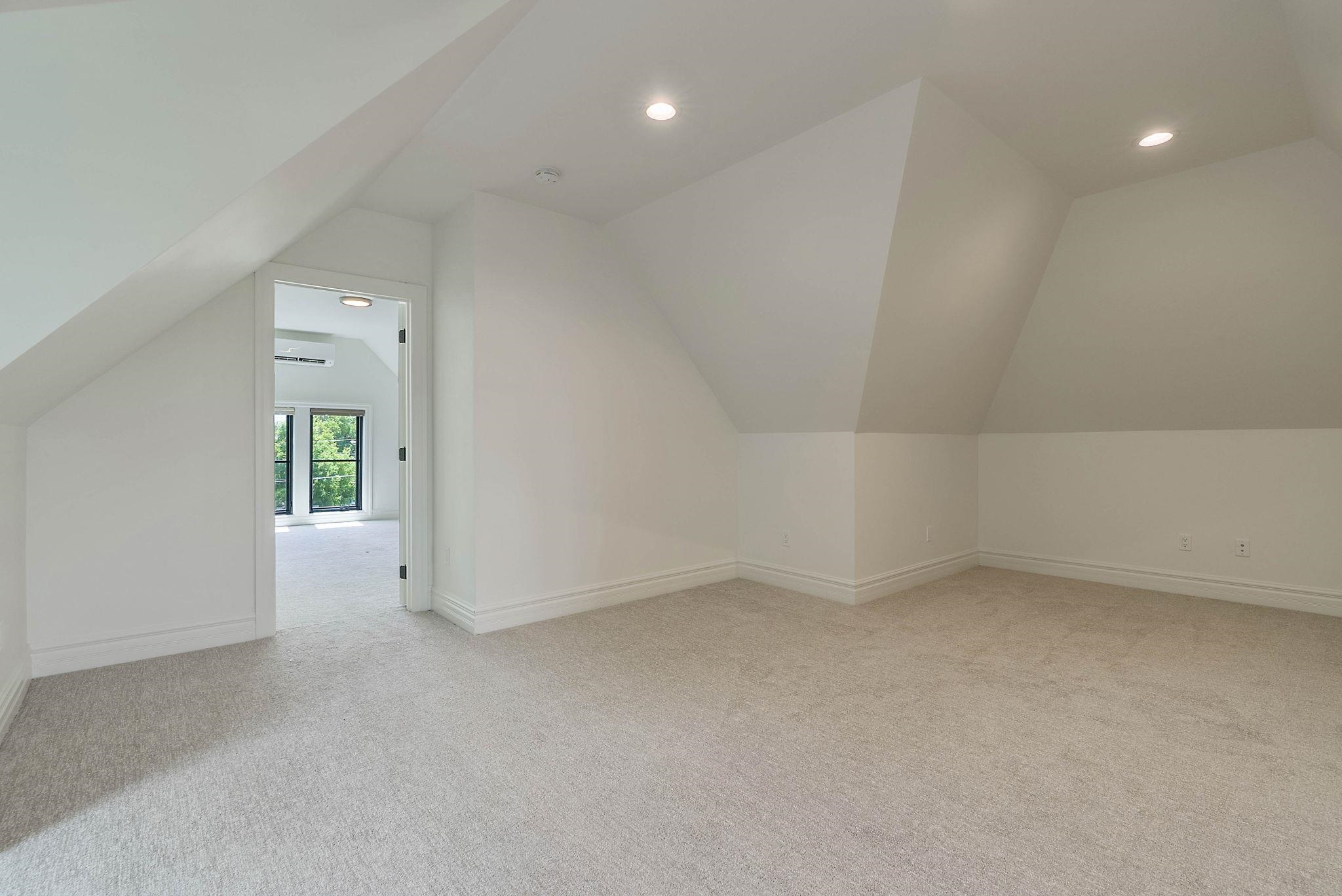 1830 W Pacific Ave - Photo 32