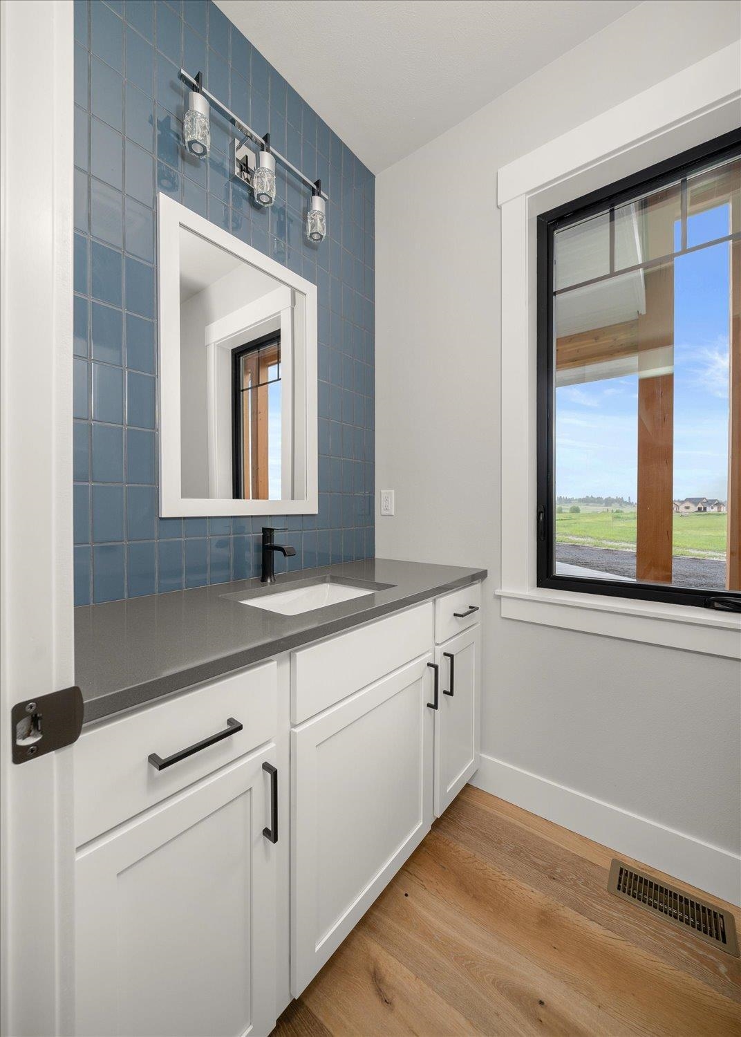 21200 N DIVISION Rd - Photo 15