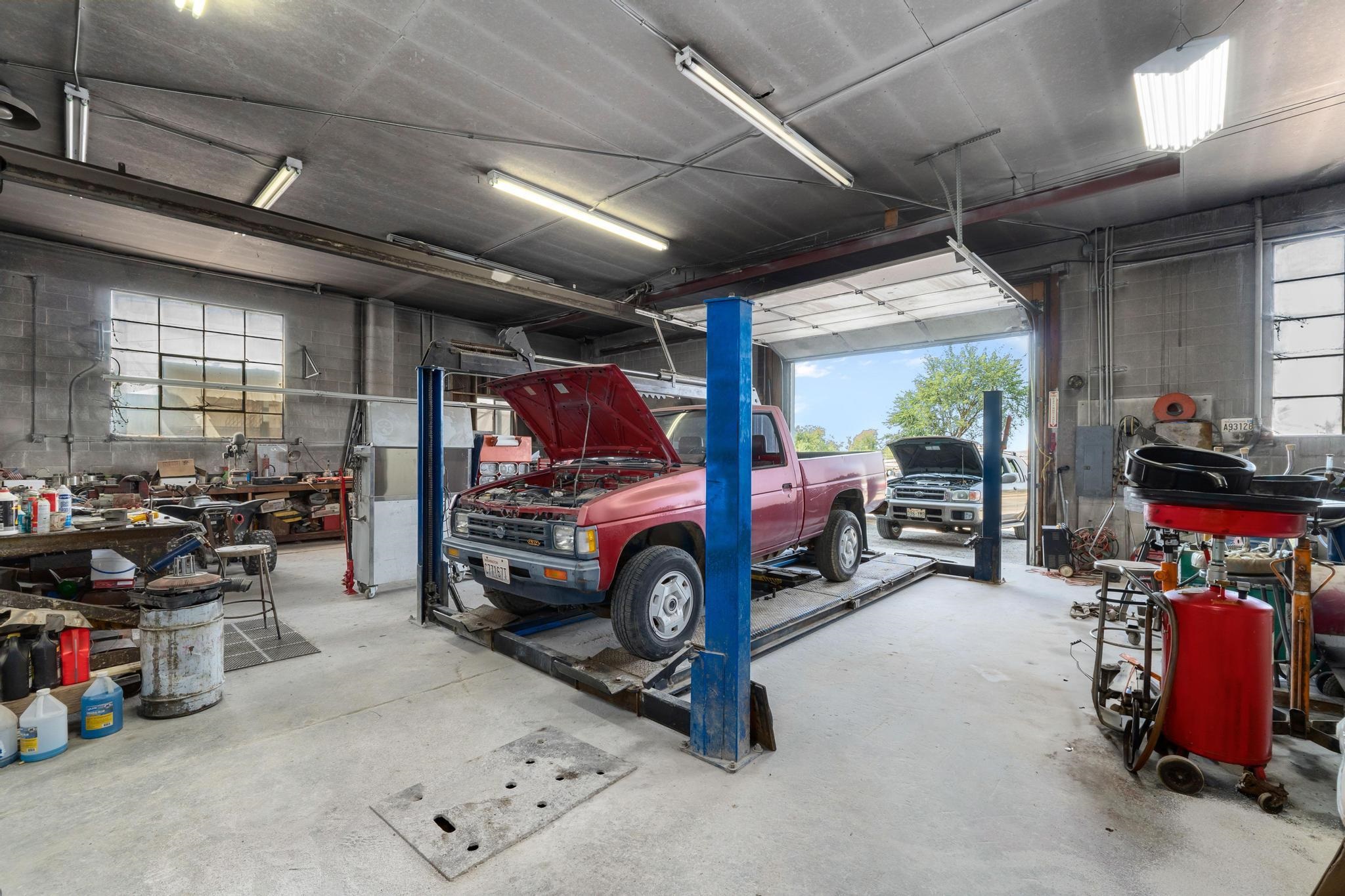 502 W Main St - Photo 24