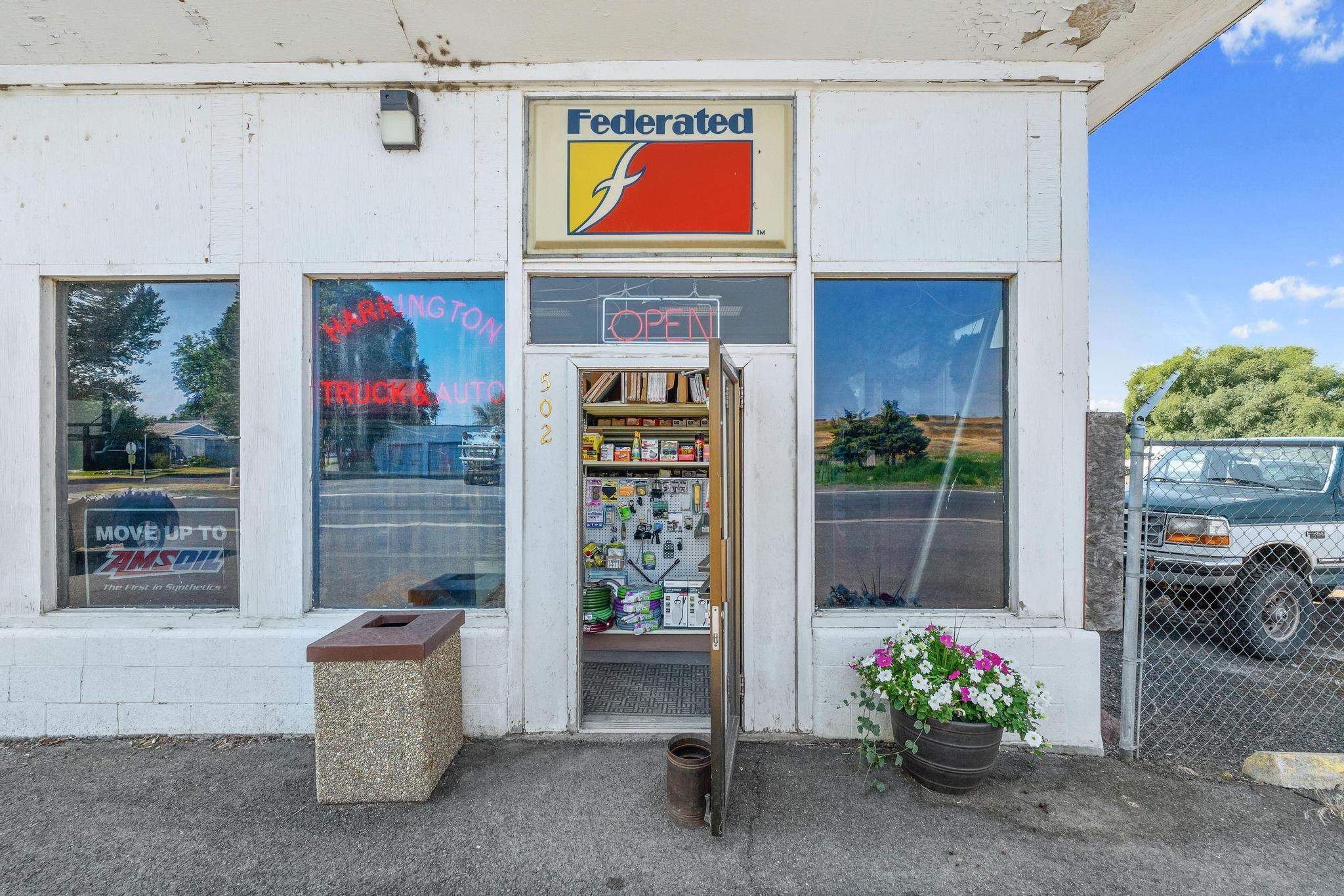 502 W Main St - Photo 4