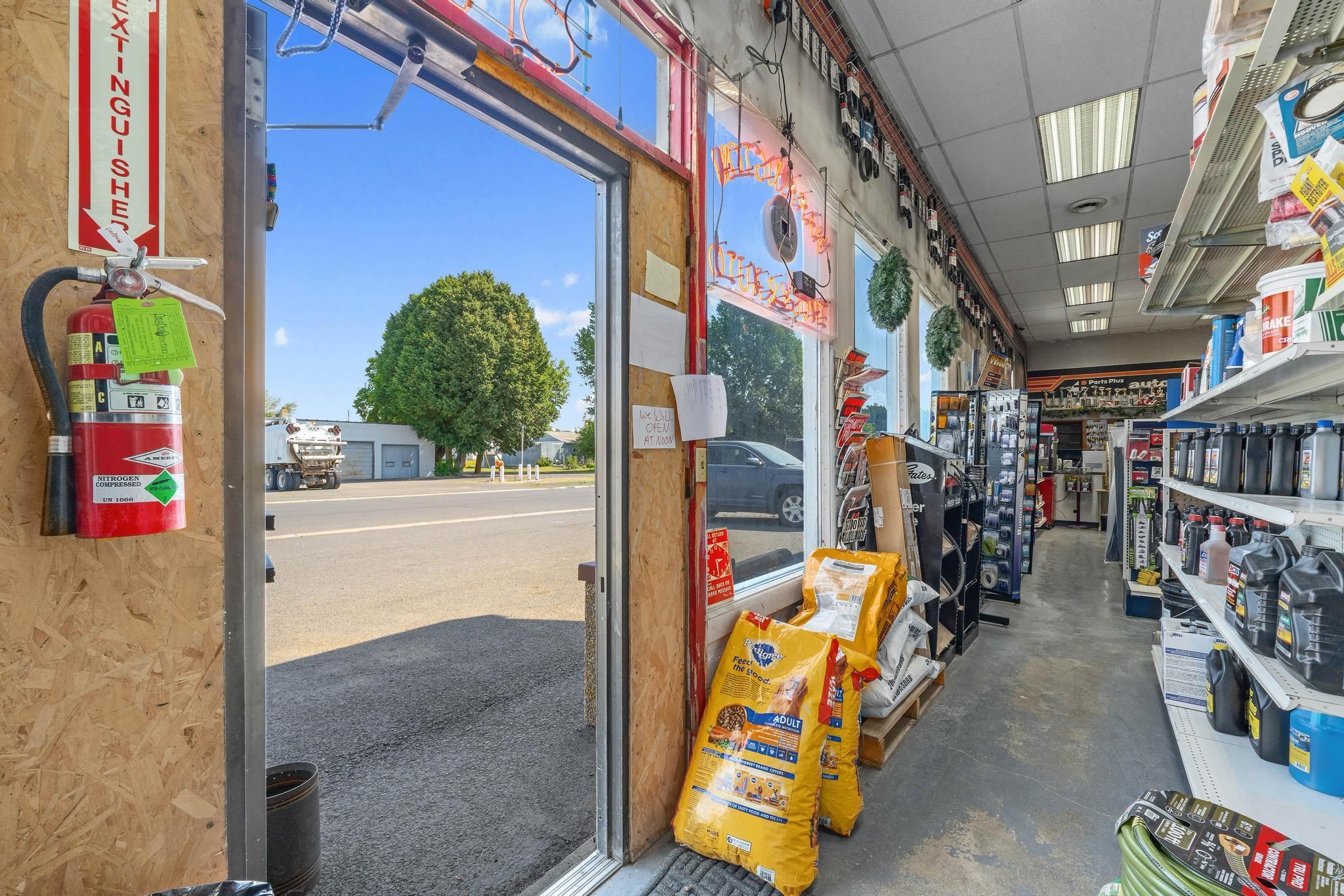 502 W Main St - Photo 5