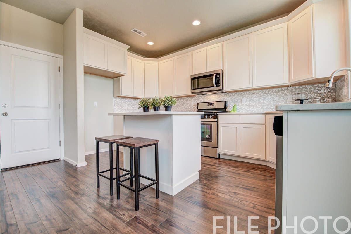 18724 E Riverside St - Photo 8