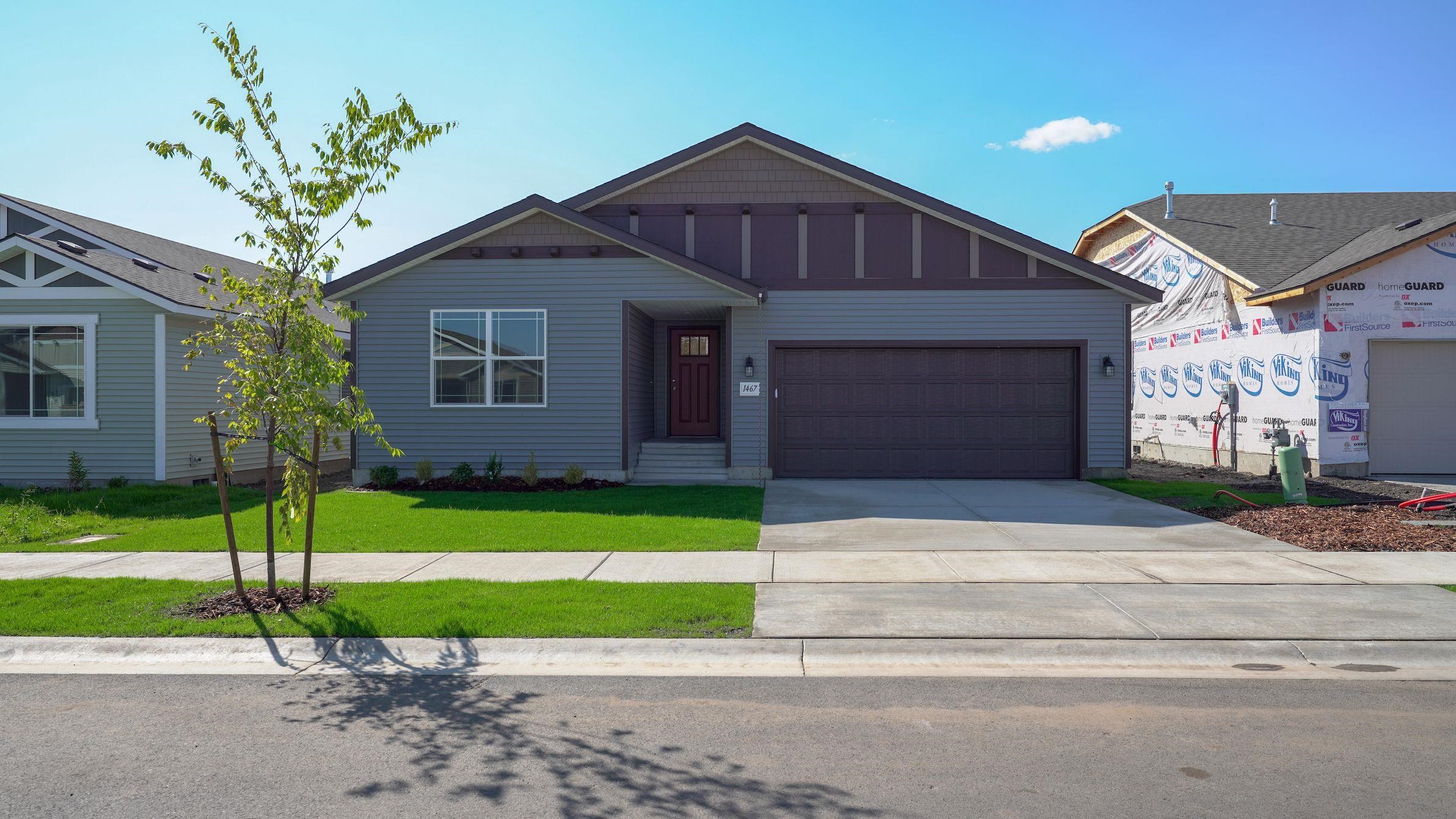 18717 E Riverside St - Photo 1