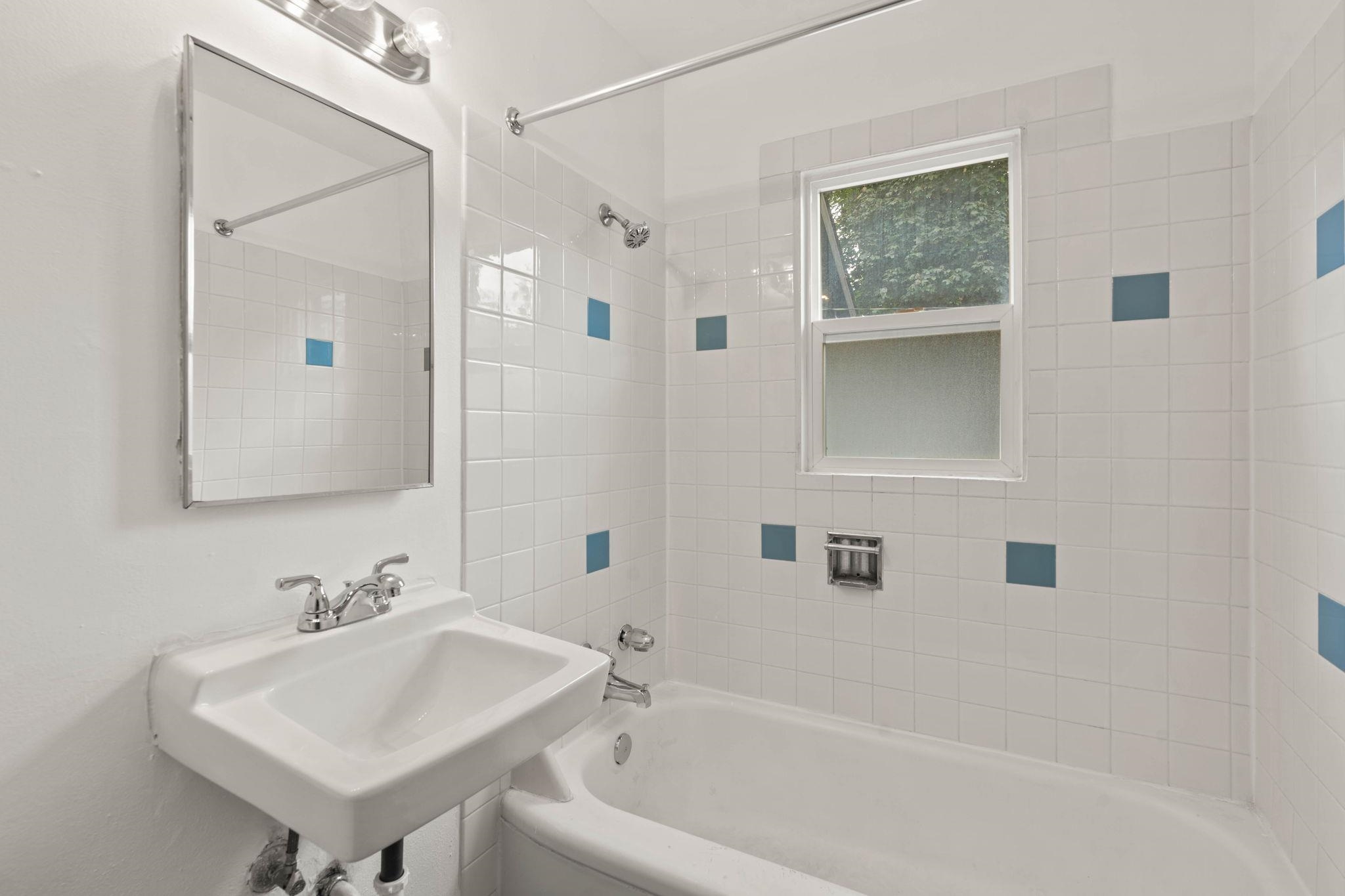 220 S Elm St - Photo 11