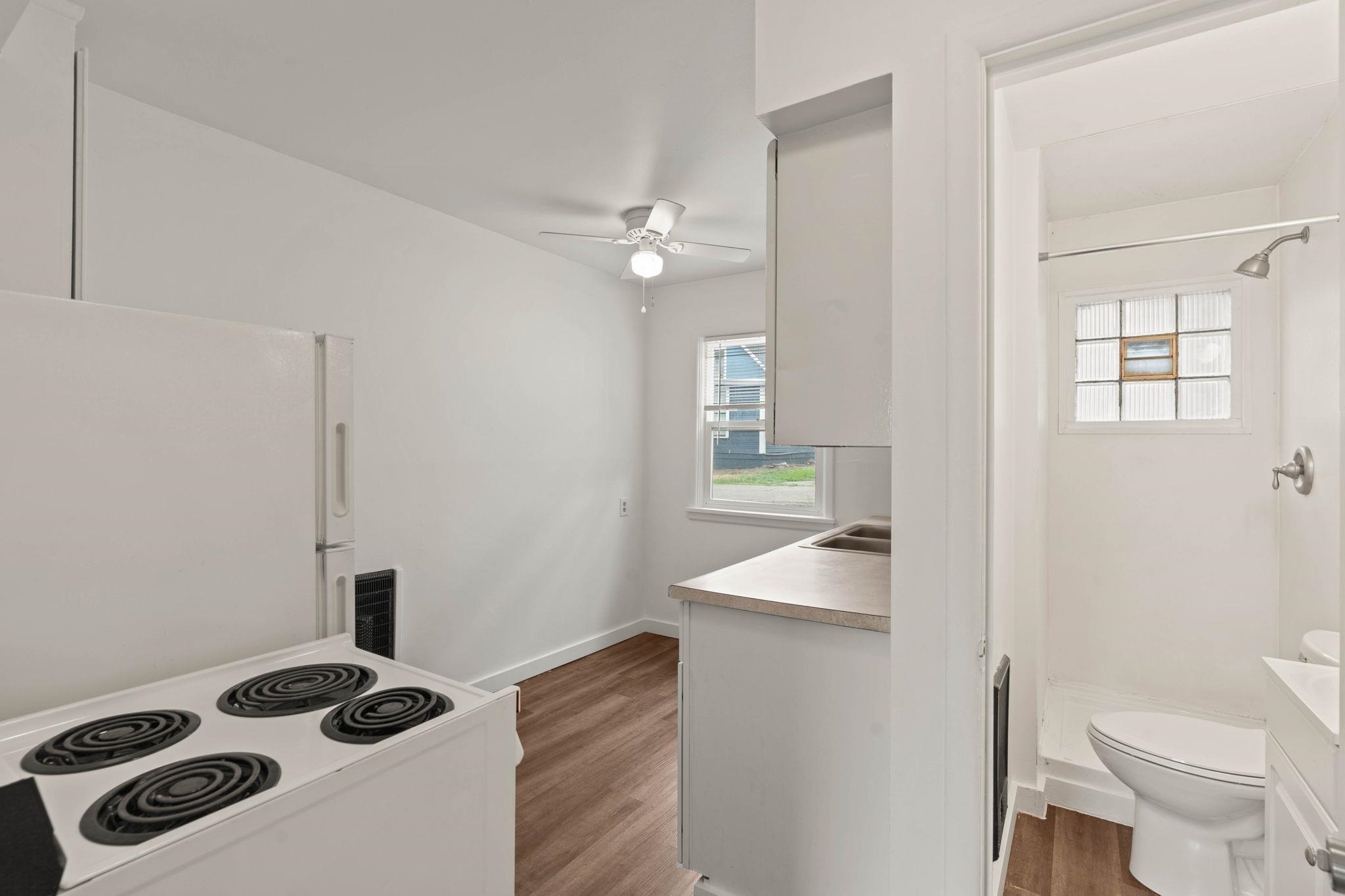 220 S Elm St - Photo 15