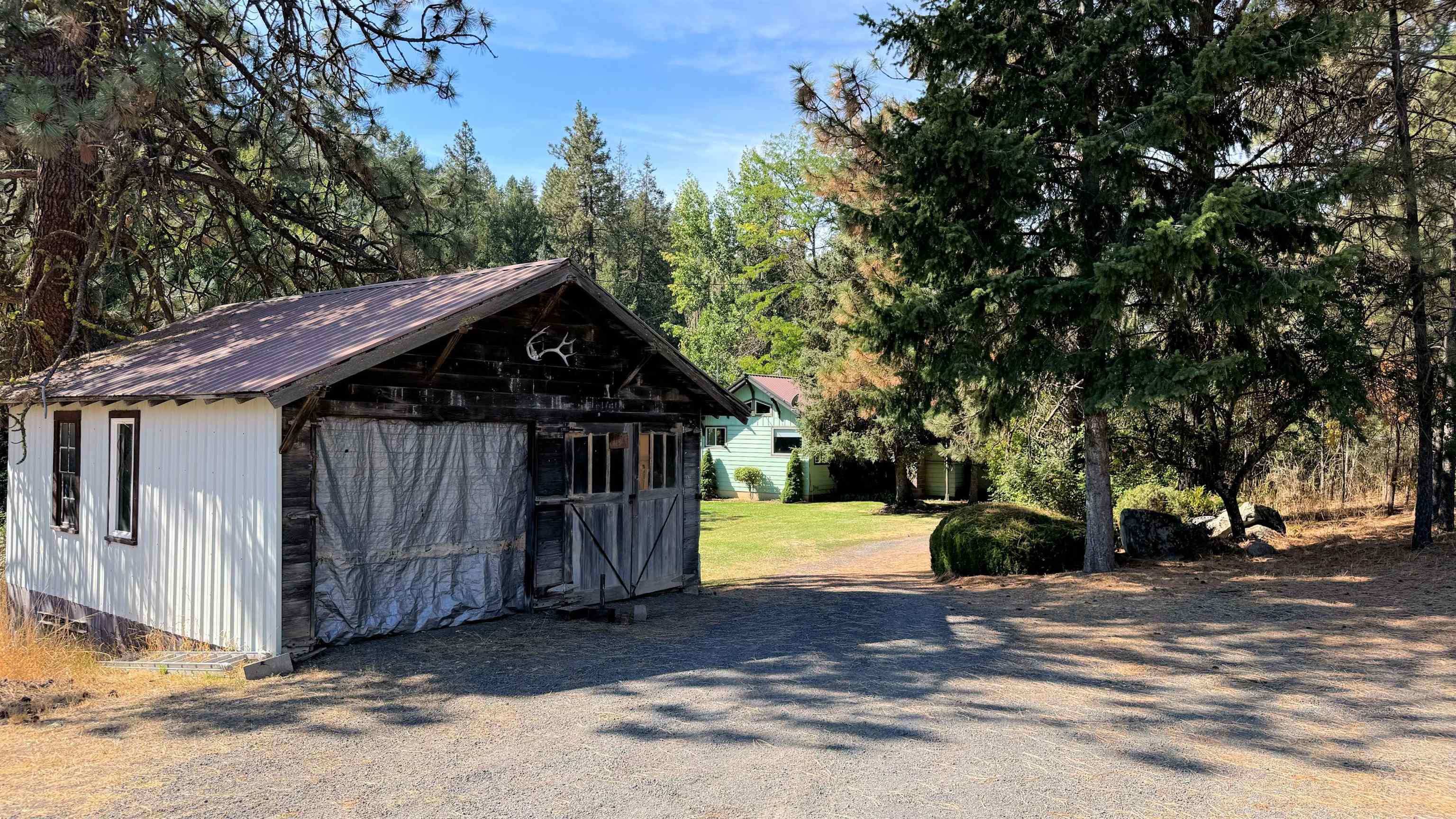 25546 E Miles/Creston Rd - Photo 12