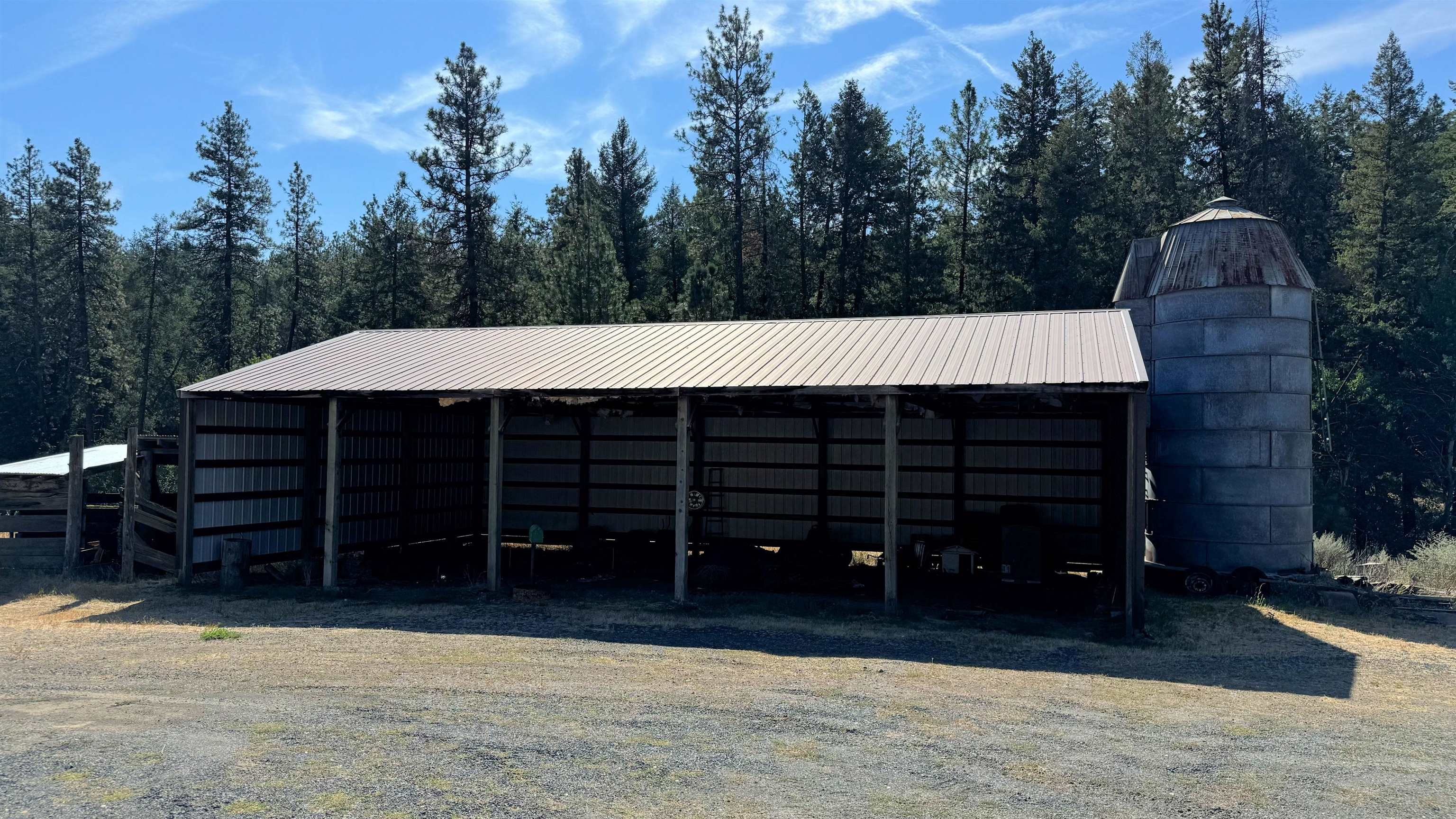 25546 E Miles/Creston Rd - Photo 14