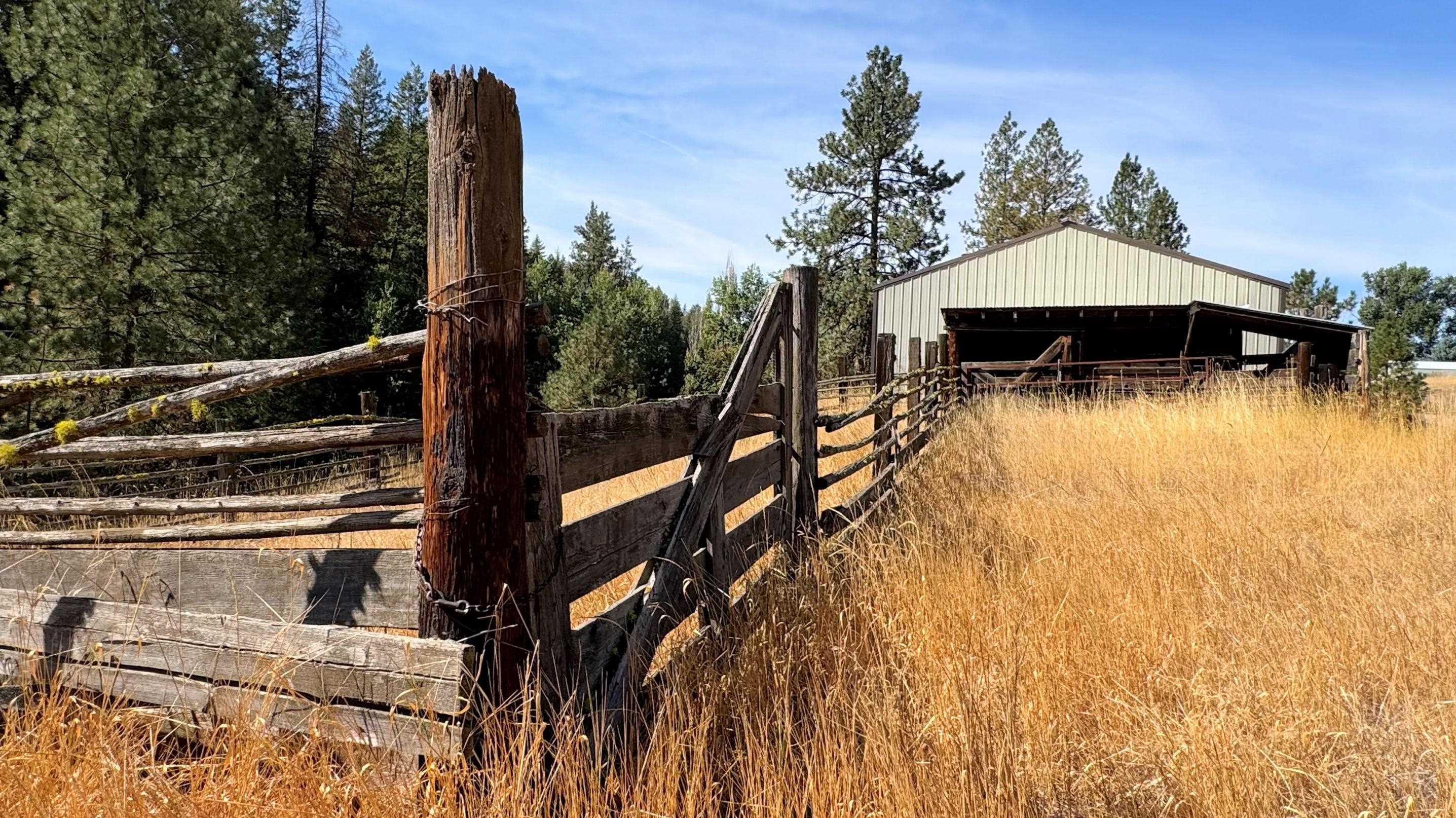 25546 E Miles/Creston Rd - Photo 16