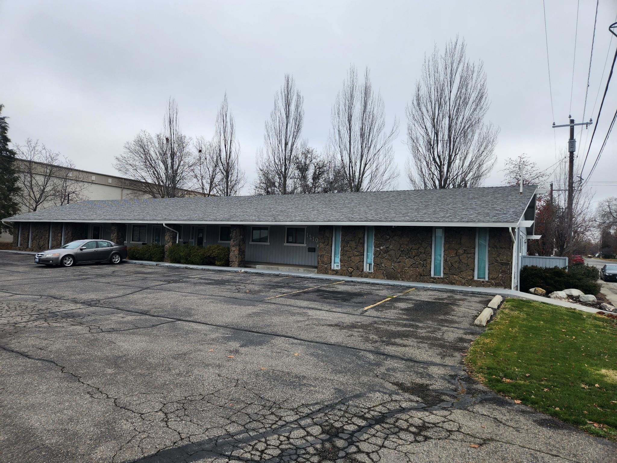 1210 N Argonne Rd