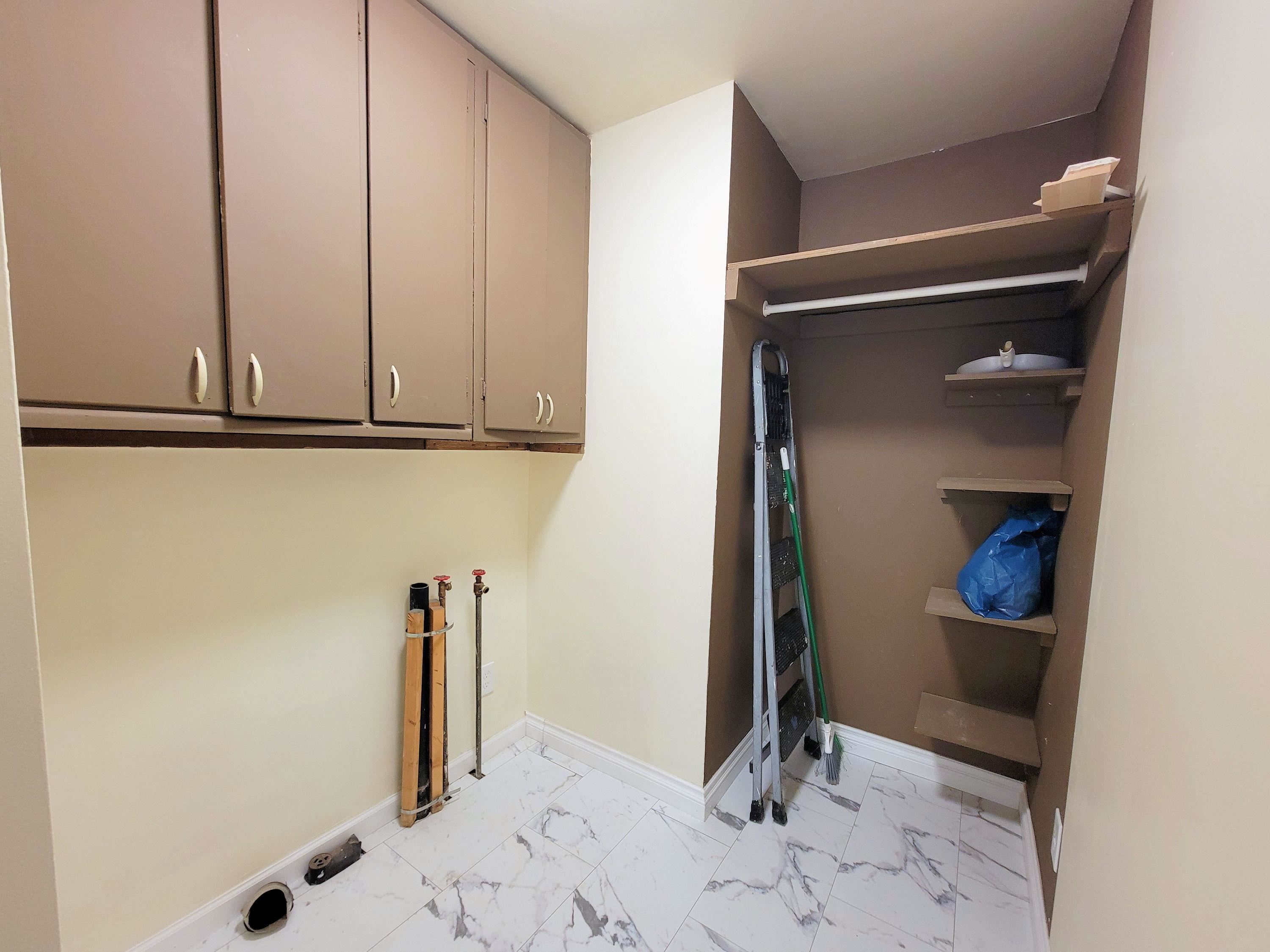 802 Logan St - Photo 11