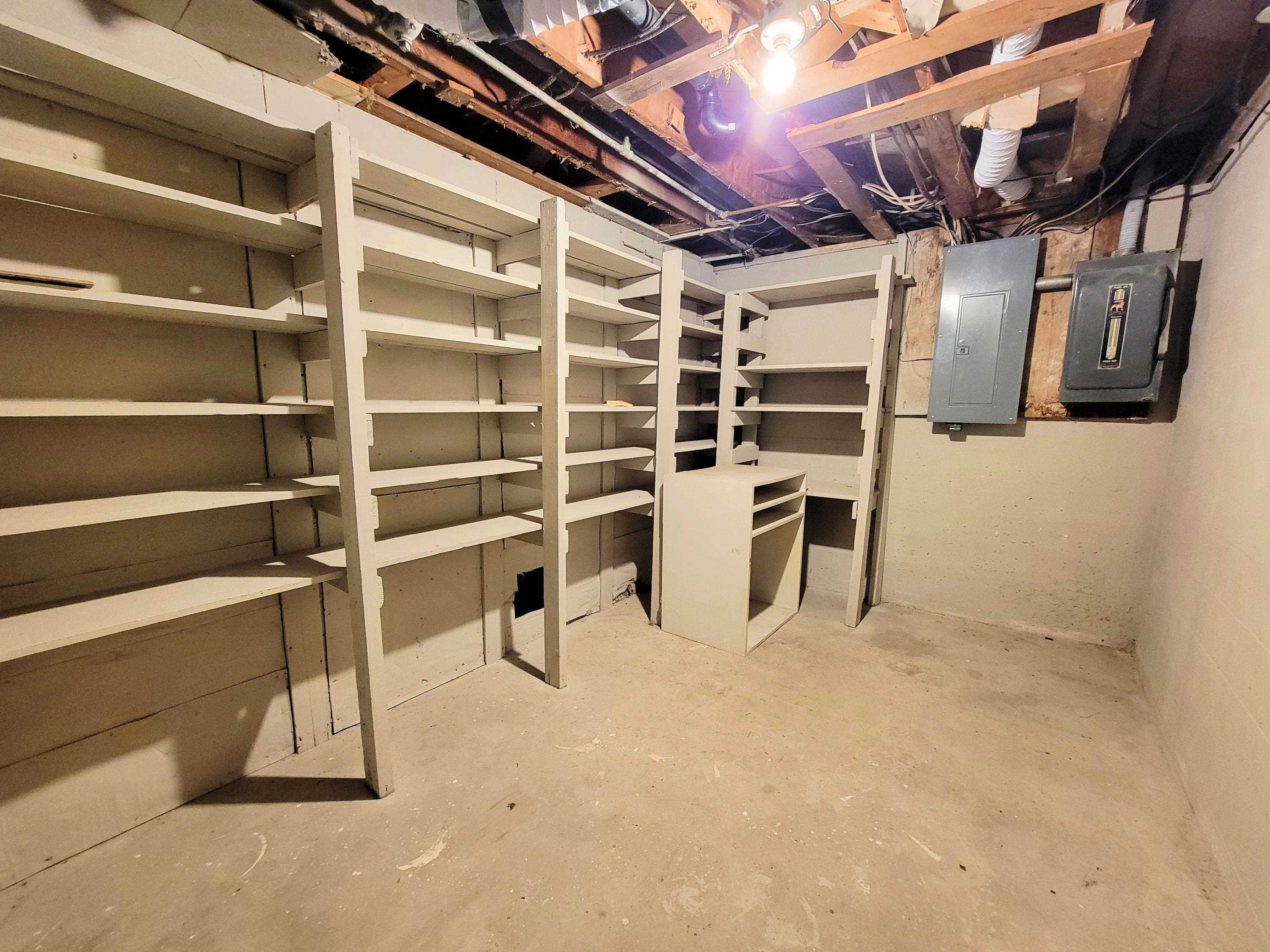 802 Logan St - Photo 27