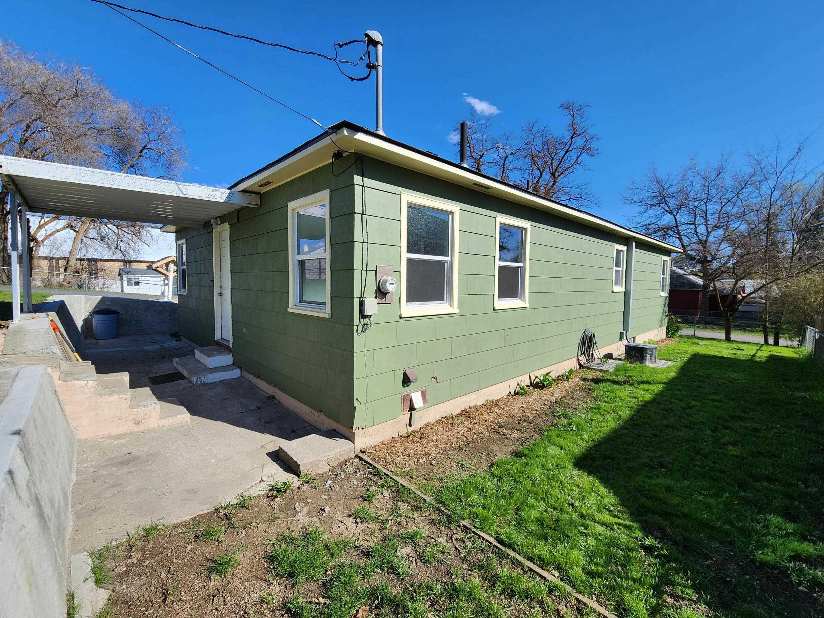 802 Logan St - Photo 32