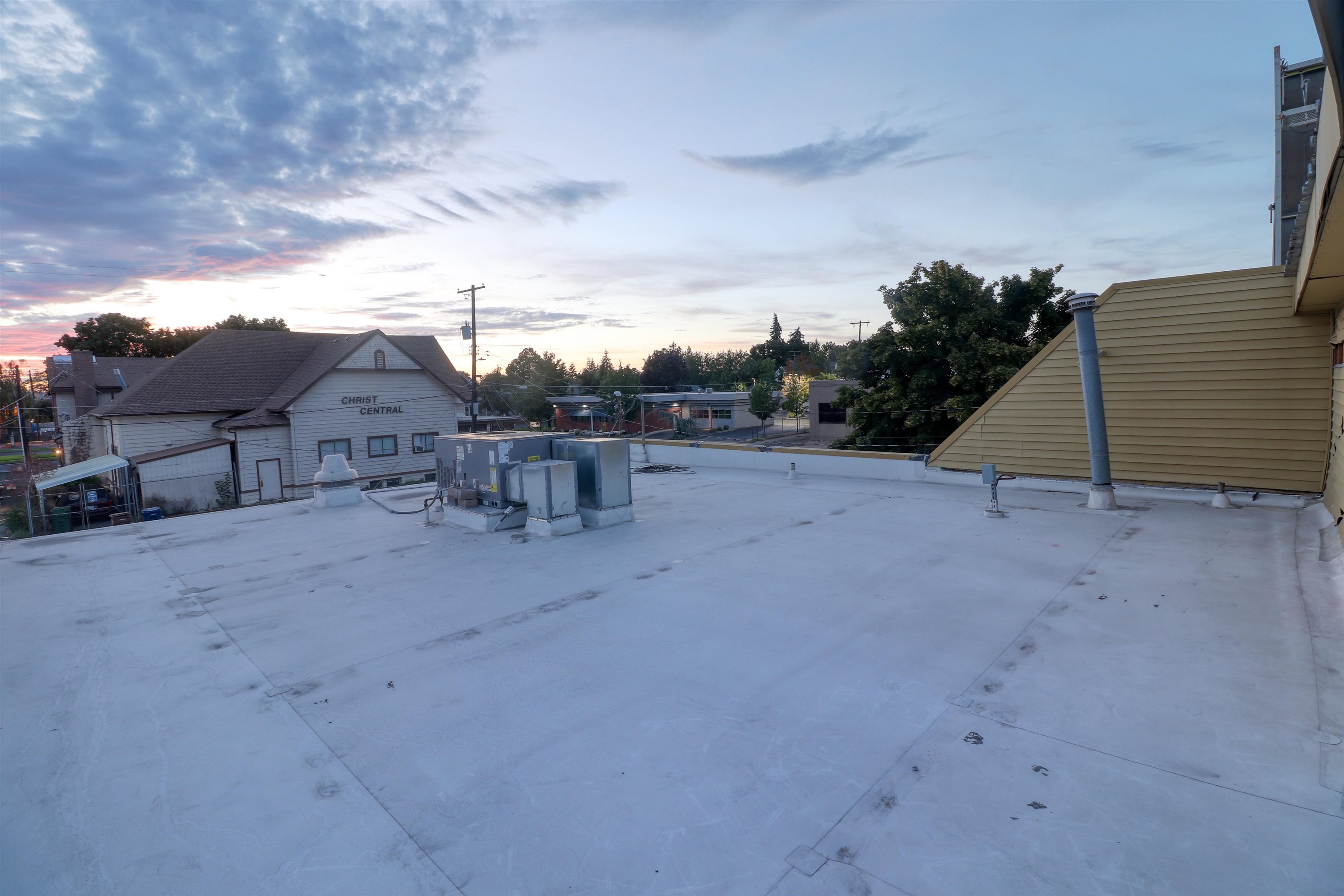 1915 N Division St - Photo 28