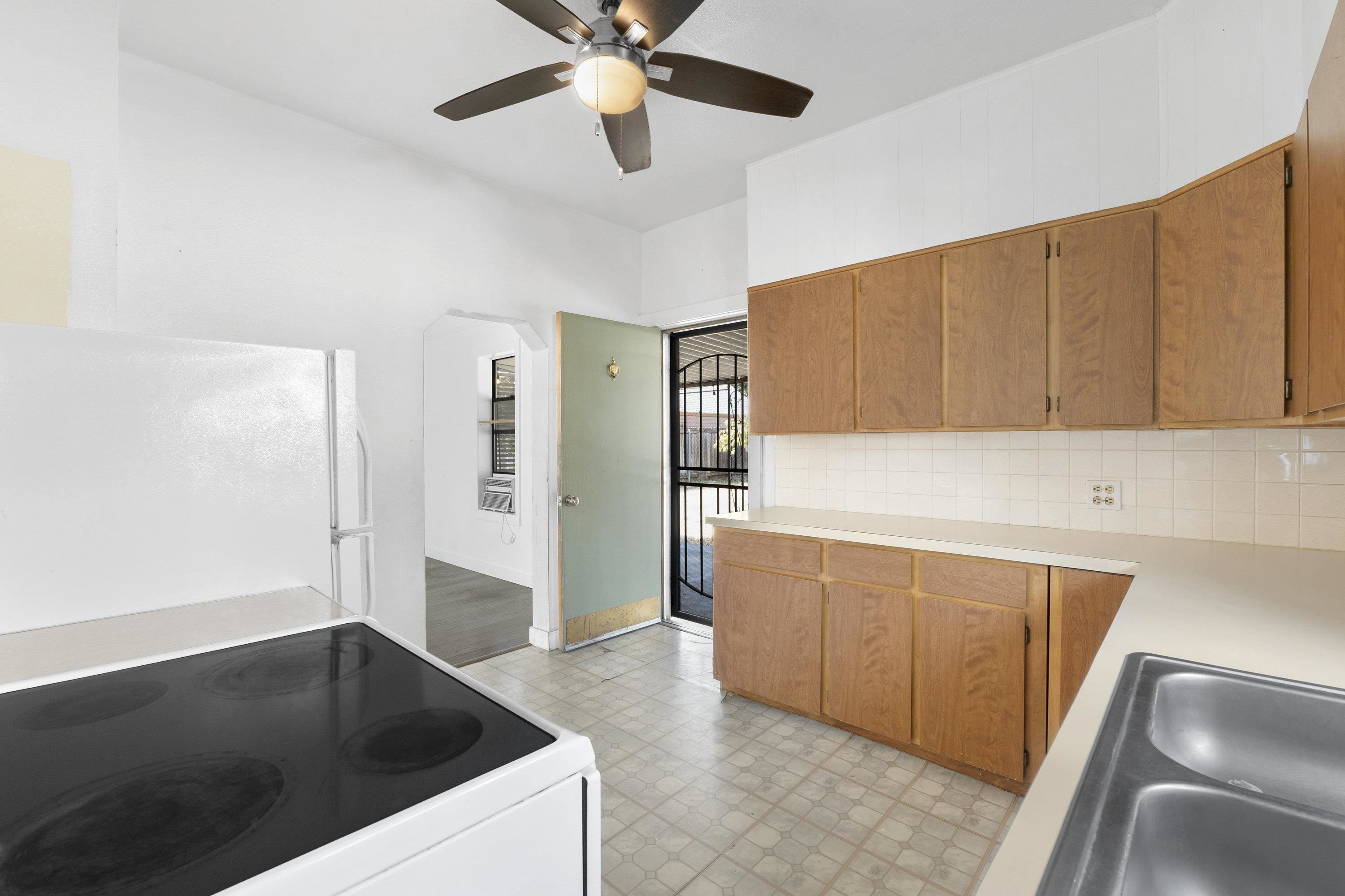 5327 N Crestline St - Photo 12