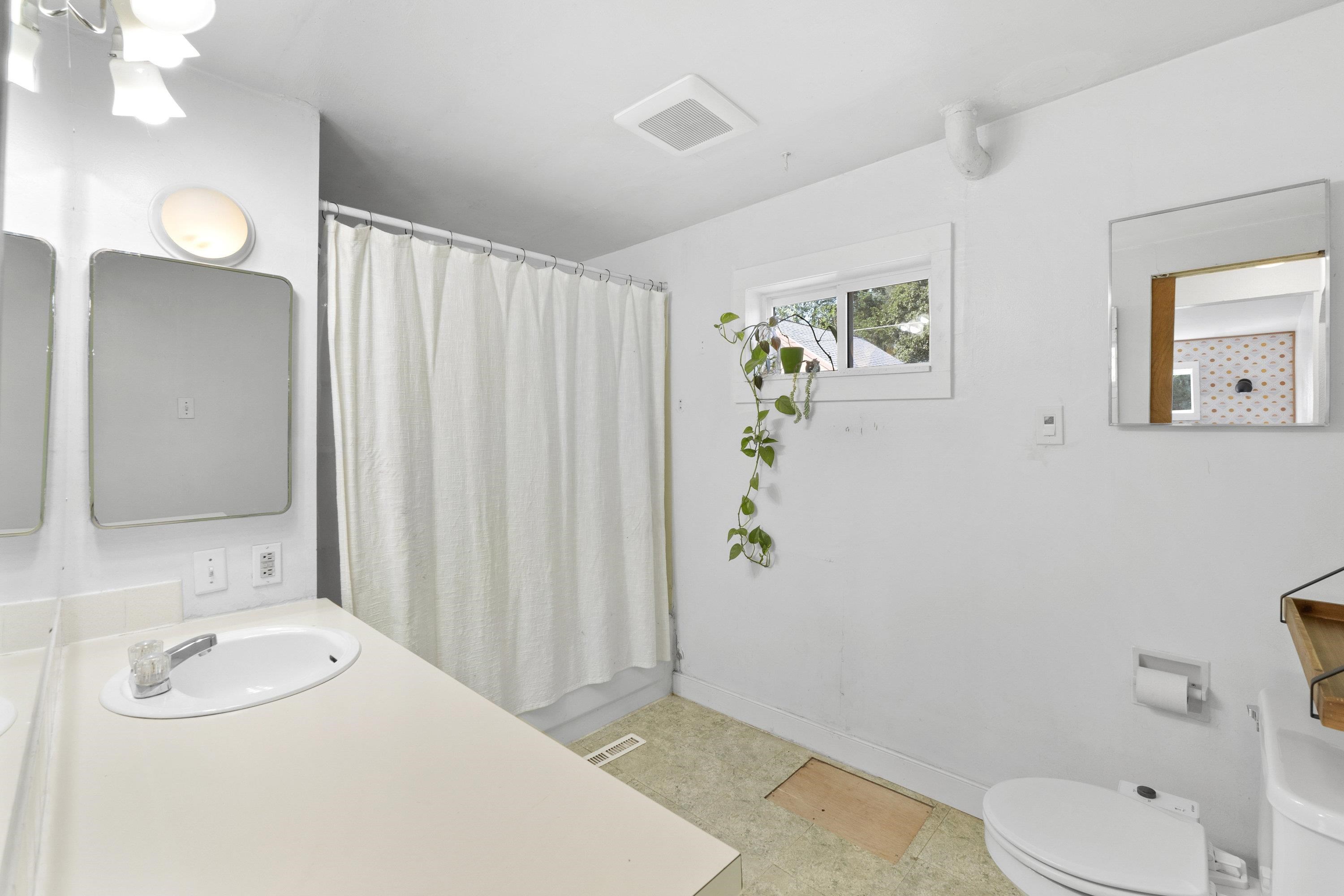 5327 N Crestline St - Photo 21