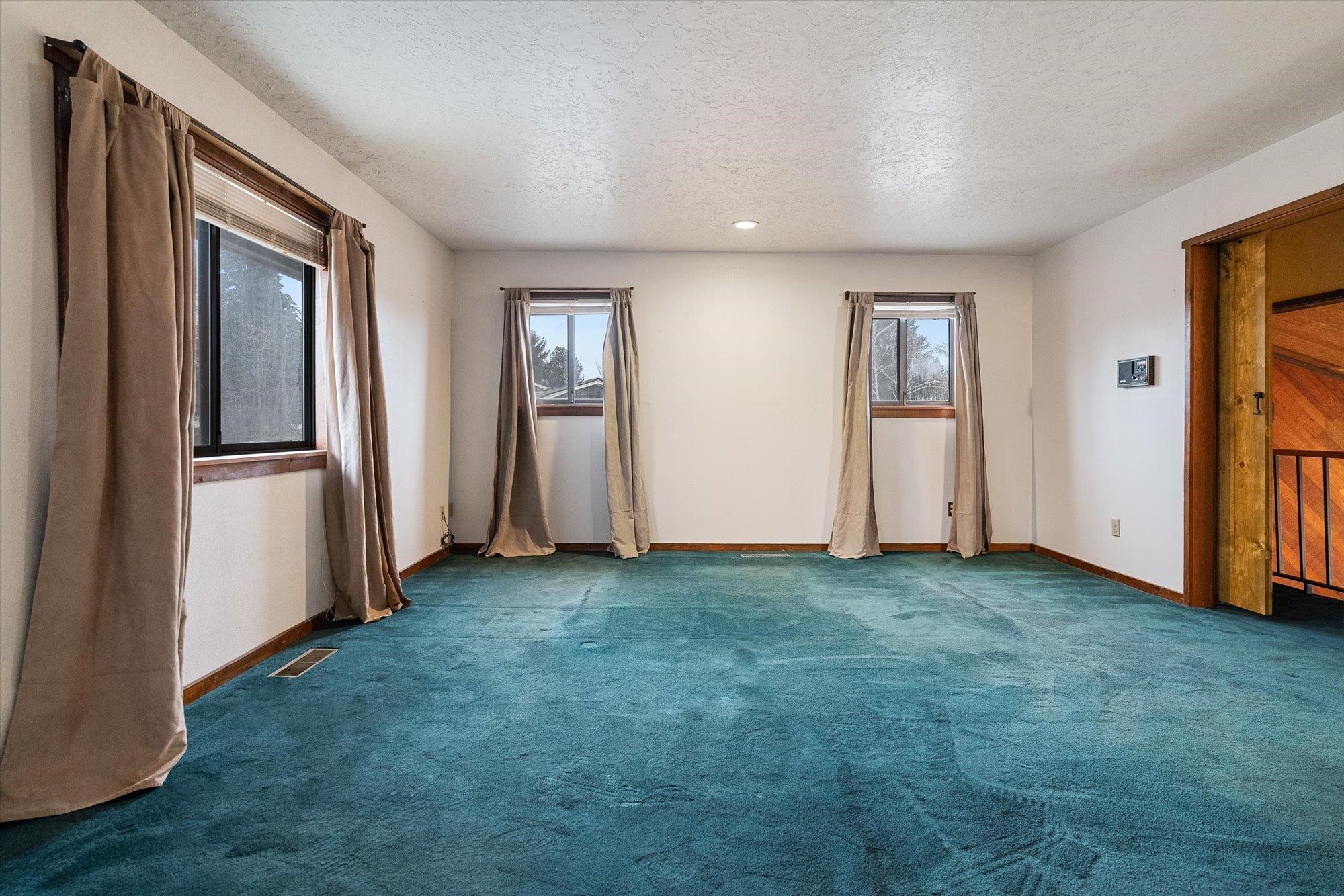 1023 Olympic Way - Photo 11