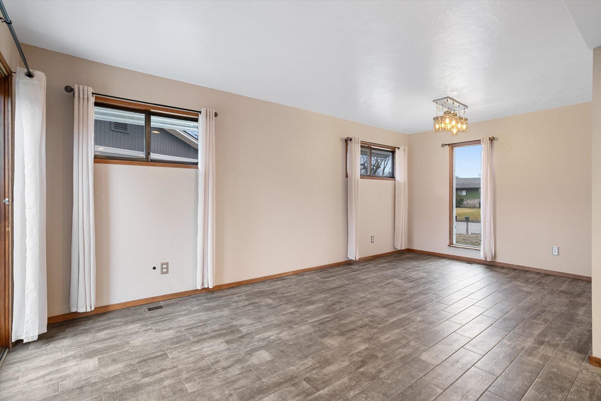 1023 Olympic Way - Photo 9
