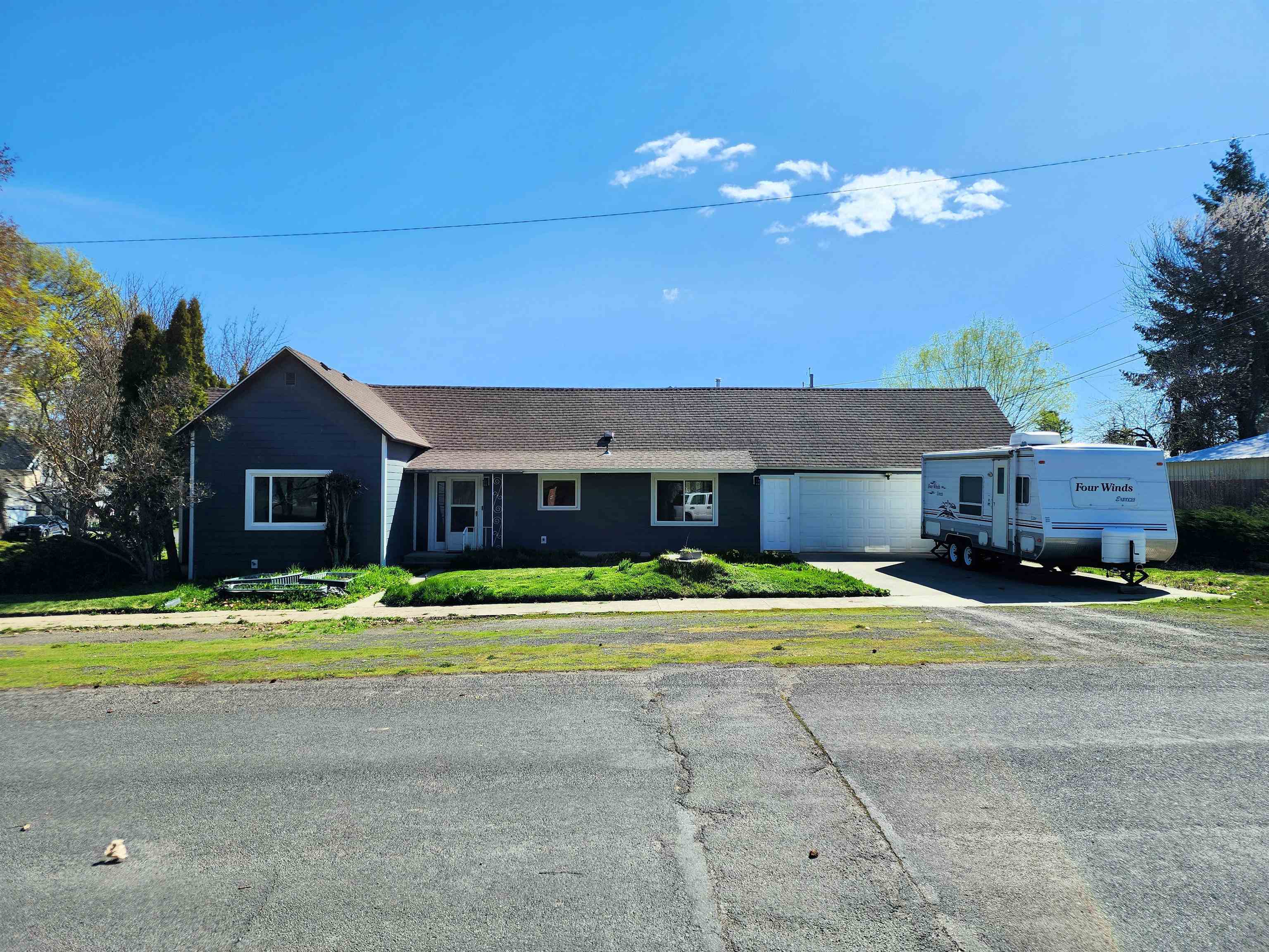 809 Marshall St - Photo 3