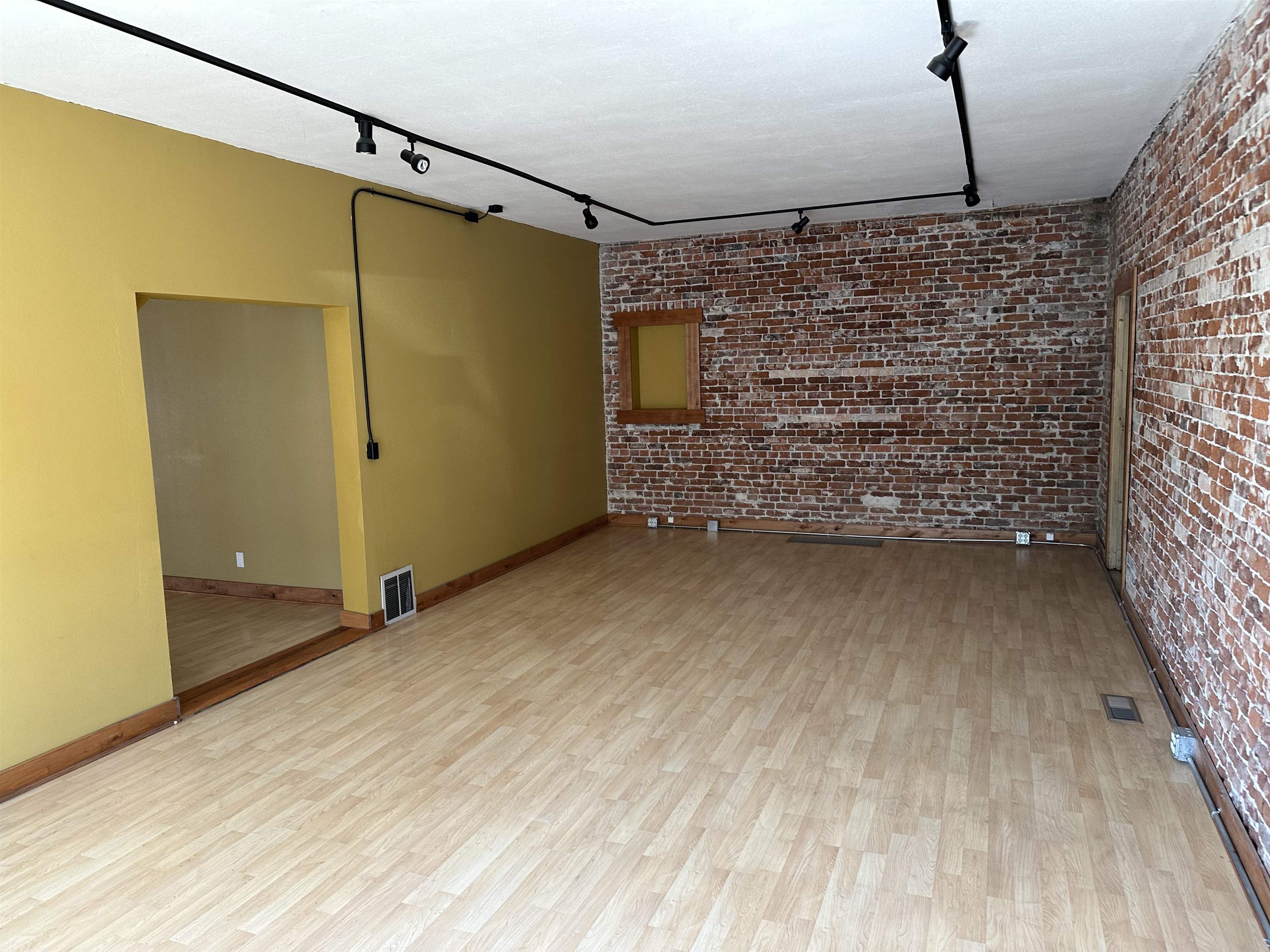 2515 E Sprague Ave - Photo 4
