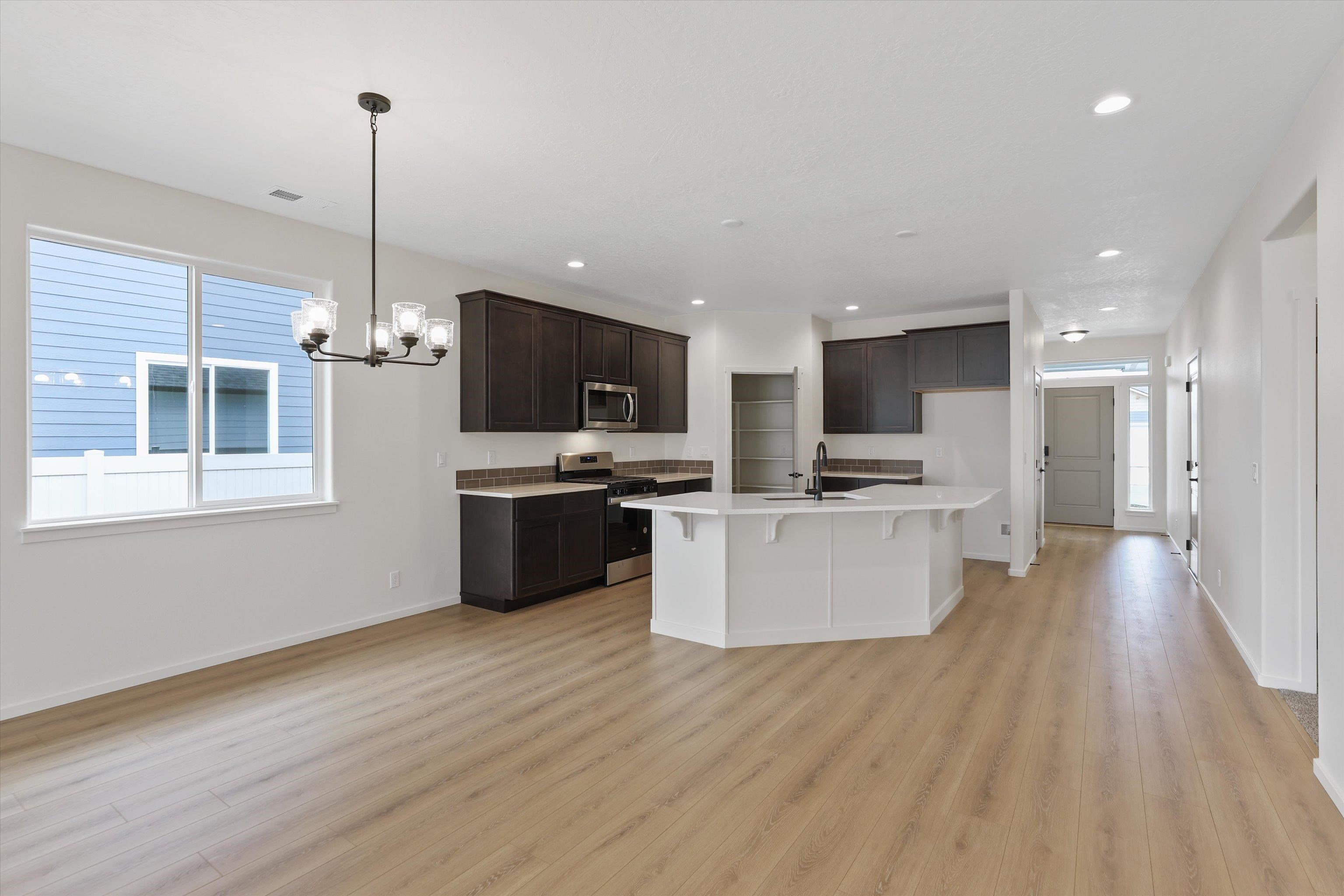18810 E Riverside Ct - Photo 2