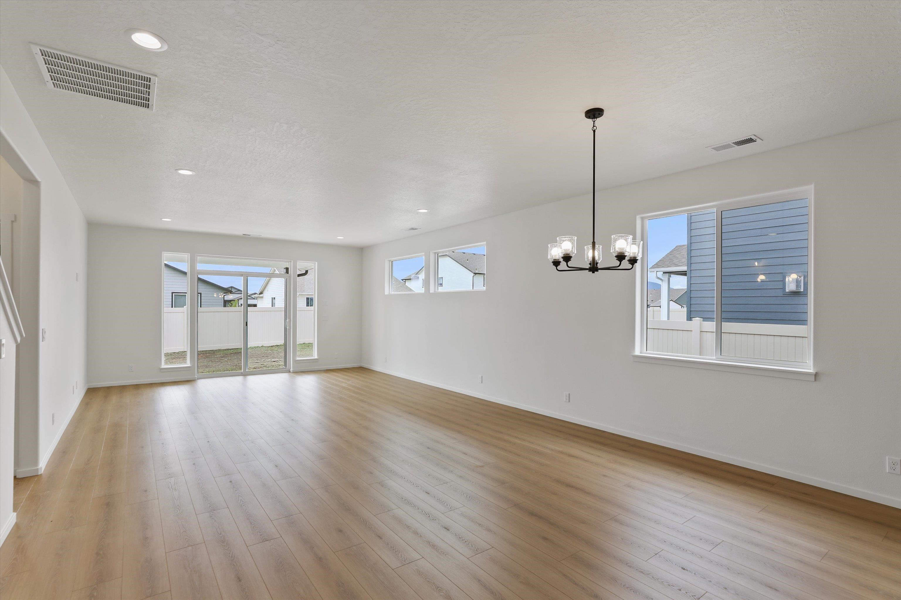 18810 E Riverside Ct - Photo 6