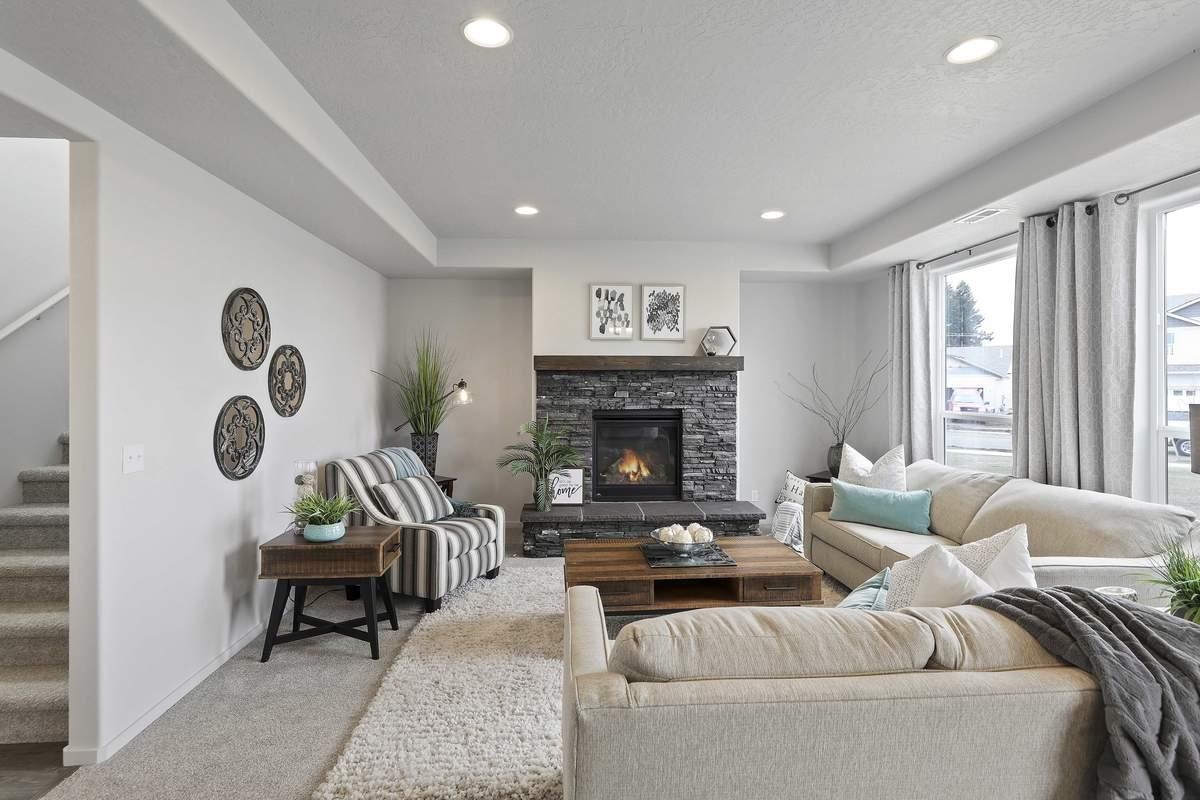 18721 E Riverside Ct - Photo 5