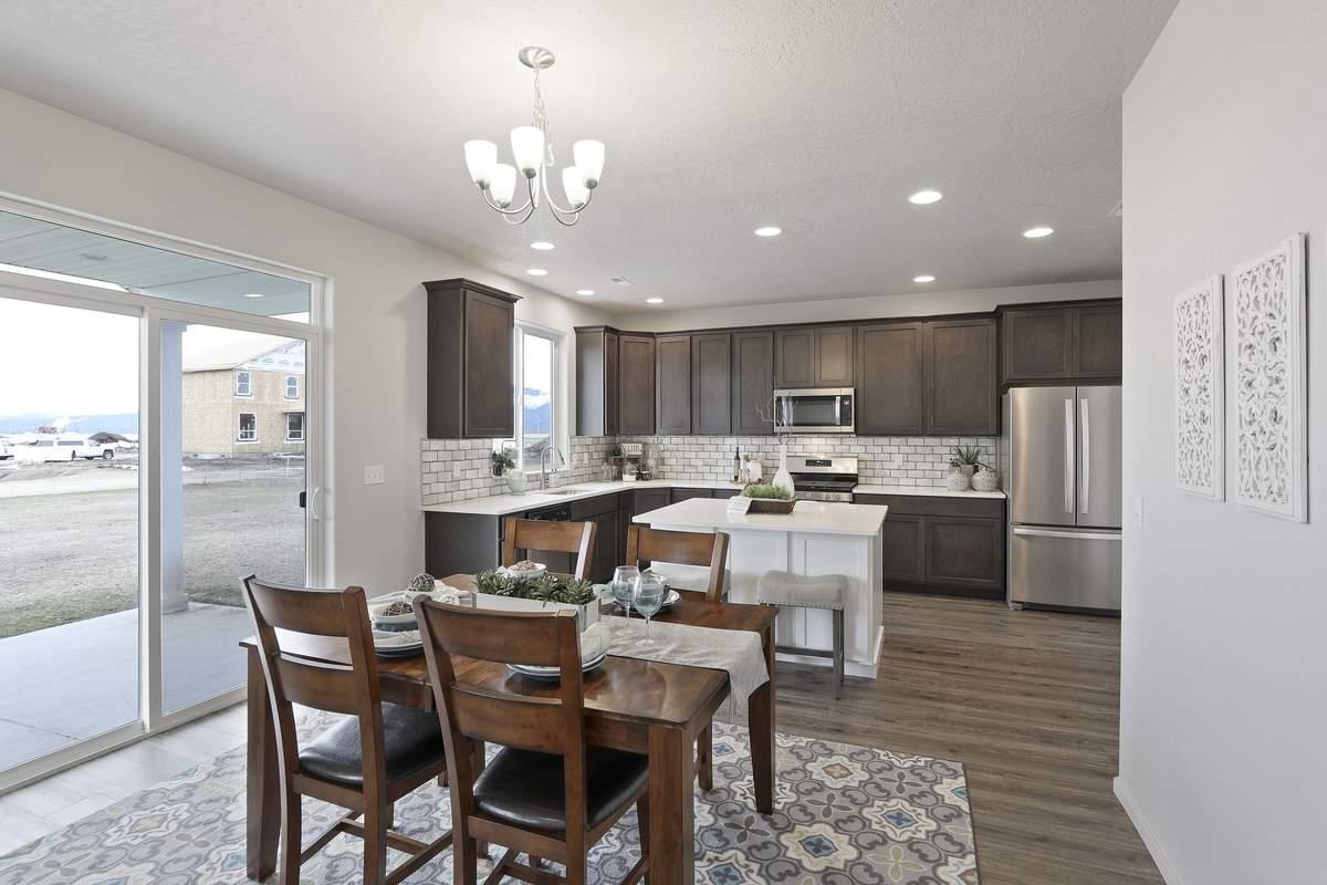 18721 E Riverside Ct - Photo 6