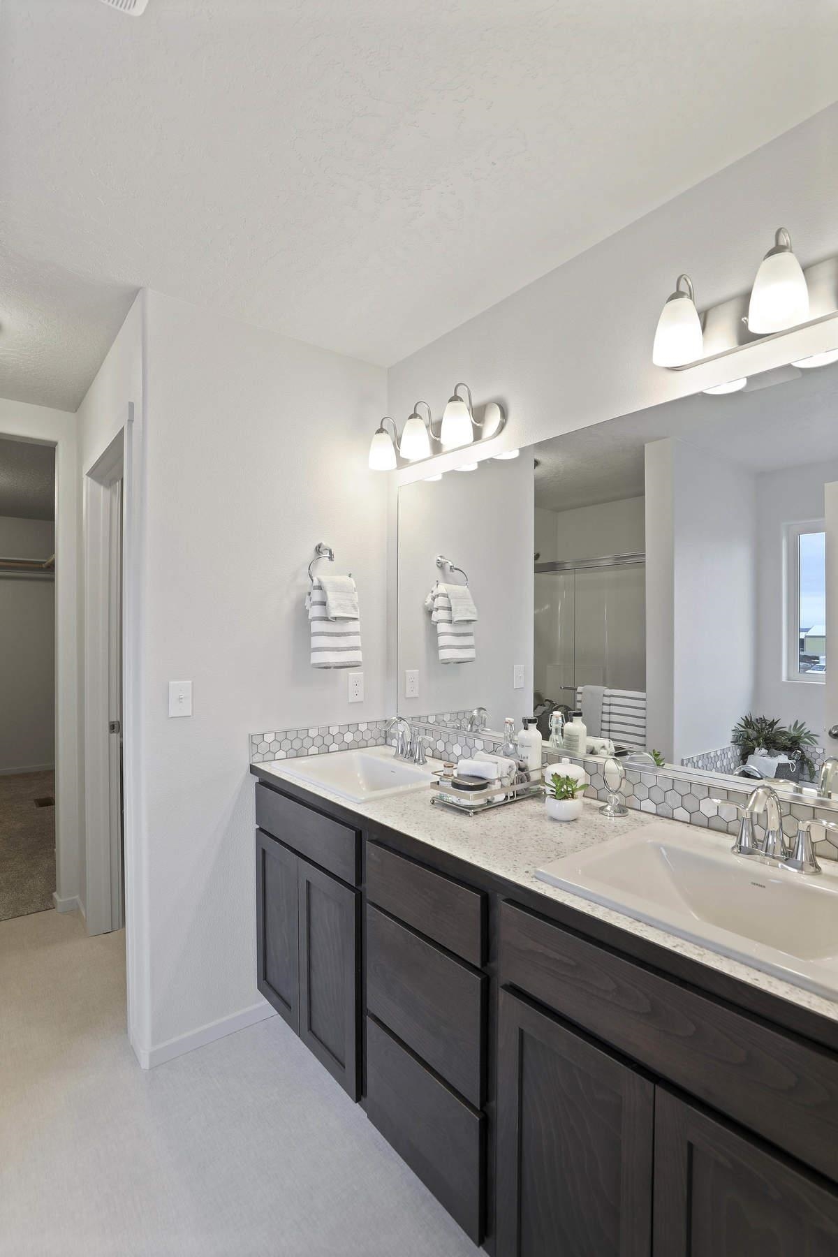 18721 E Riverside Ct - Photo 10