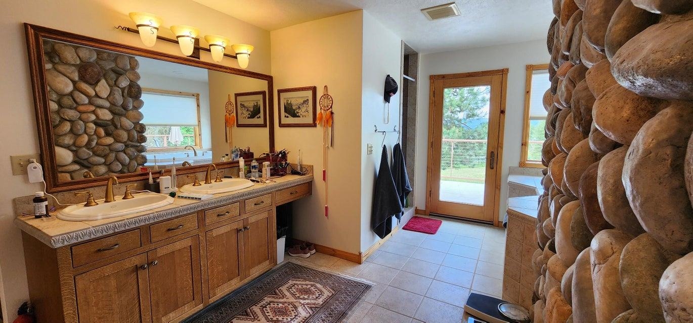 1661 N 25 Hwy - Photo 40