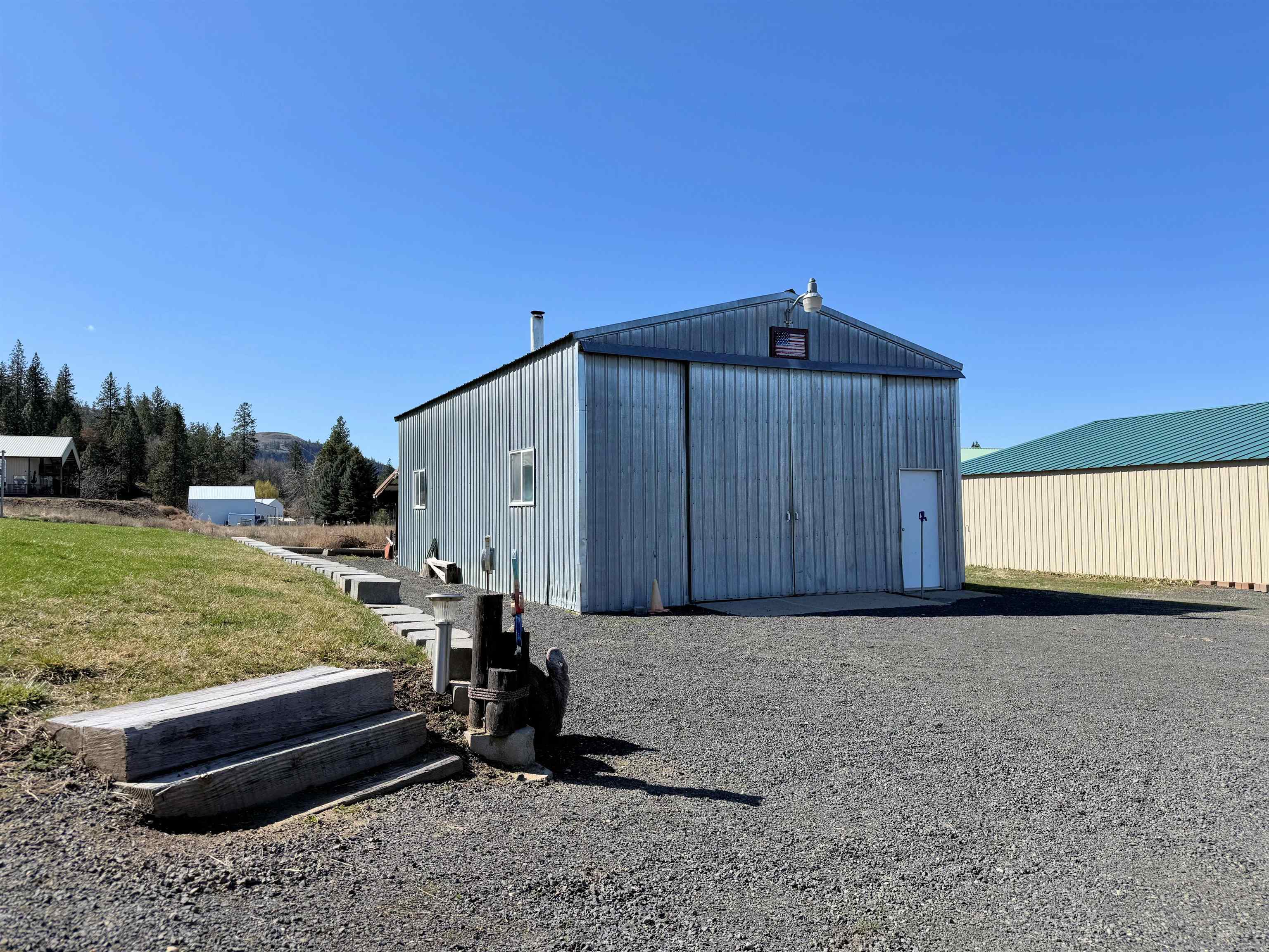316 Airport Loop - Photo 20
