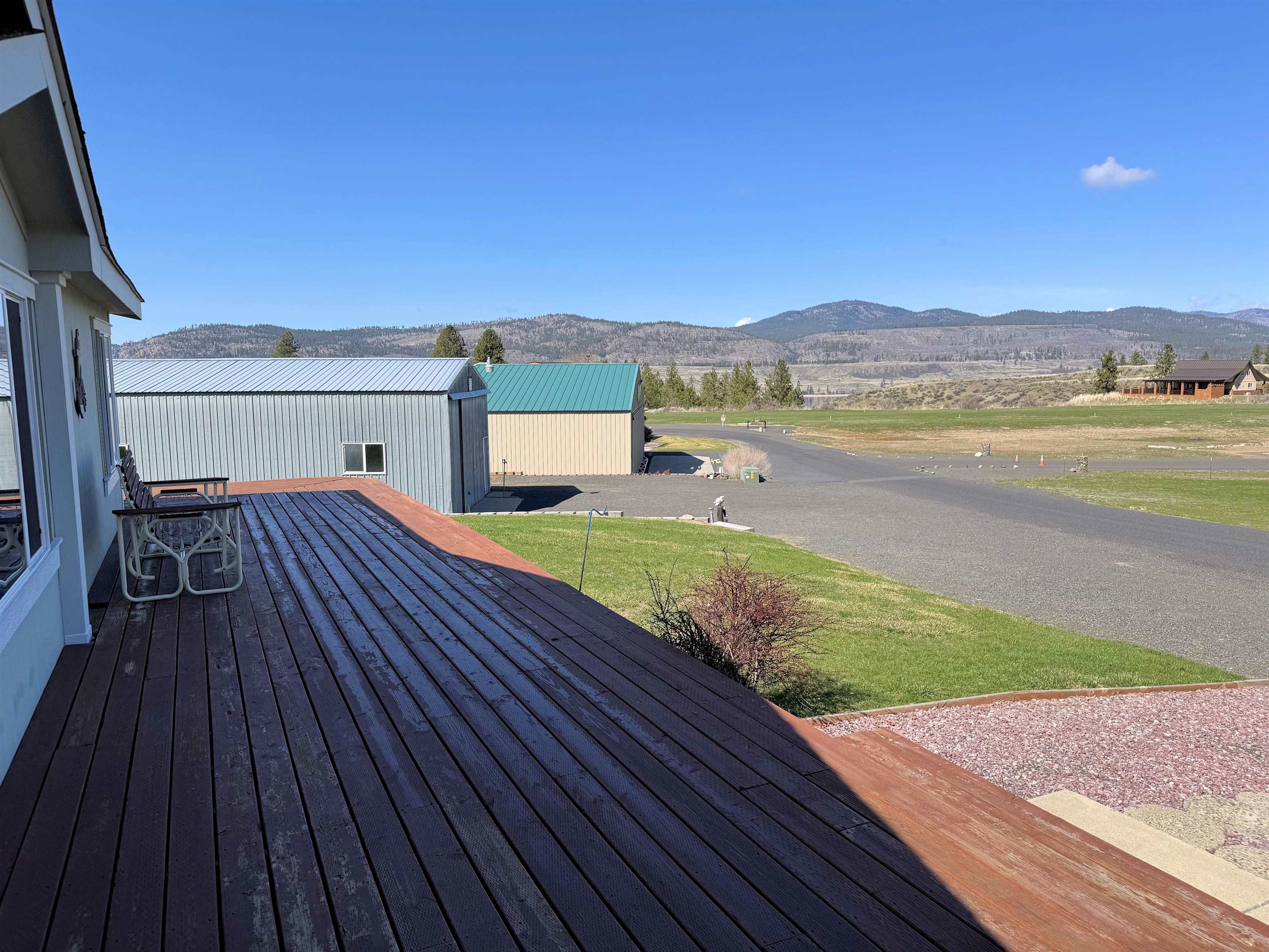 316 Airport Loop - Photo 3