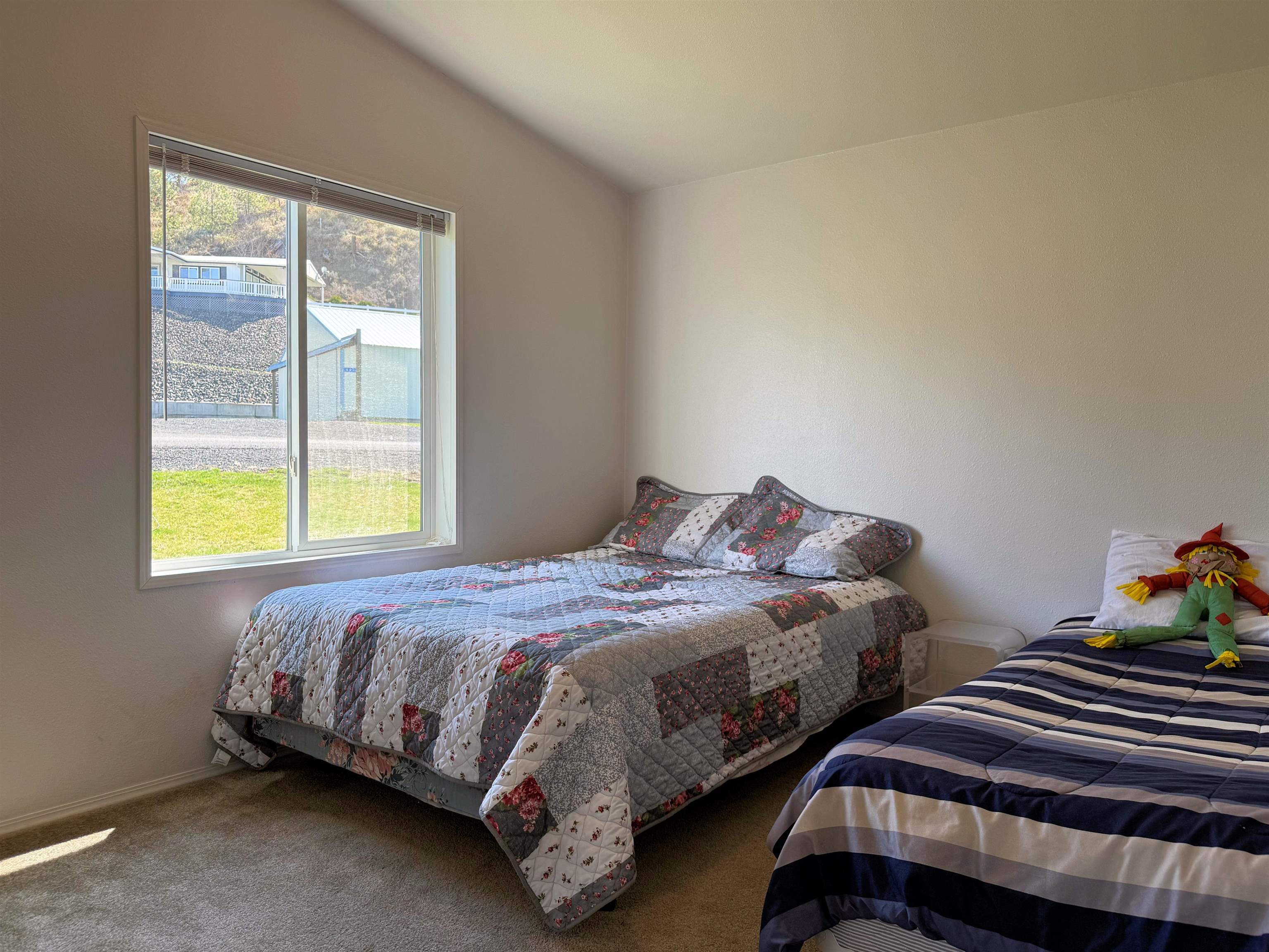 316 Airport Loop - Photo 10