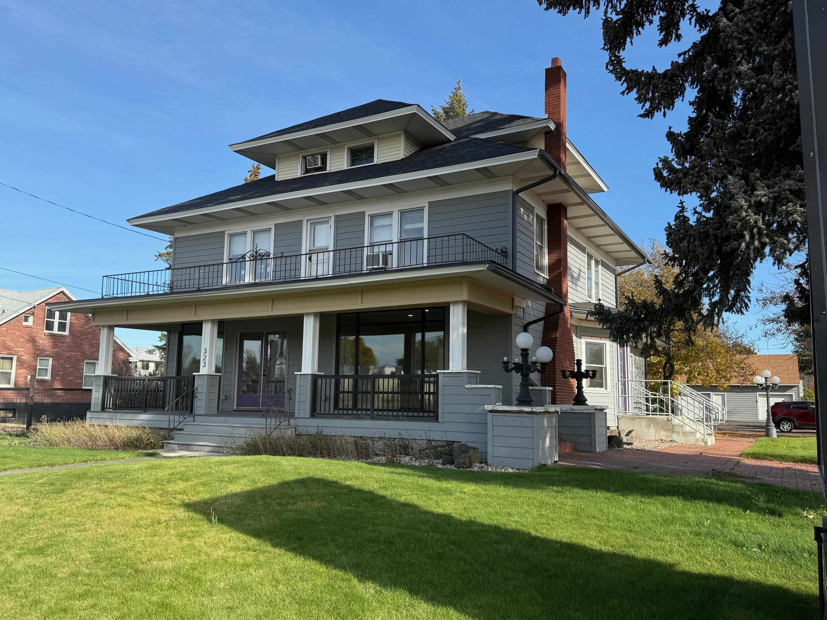 323 S Pines Rd - Photo 2