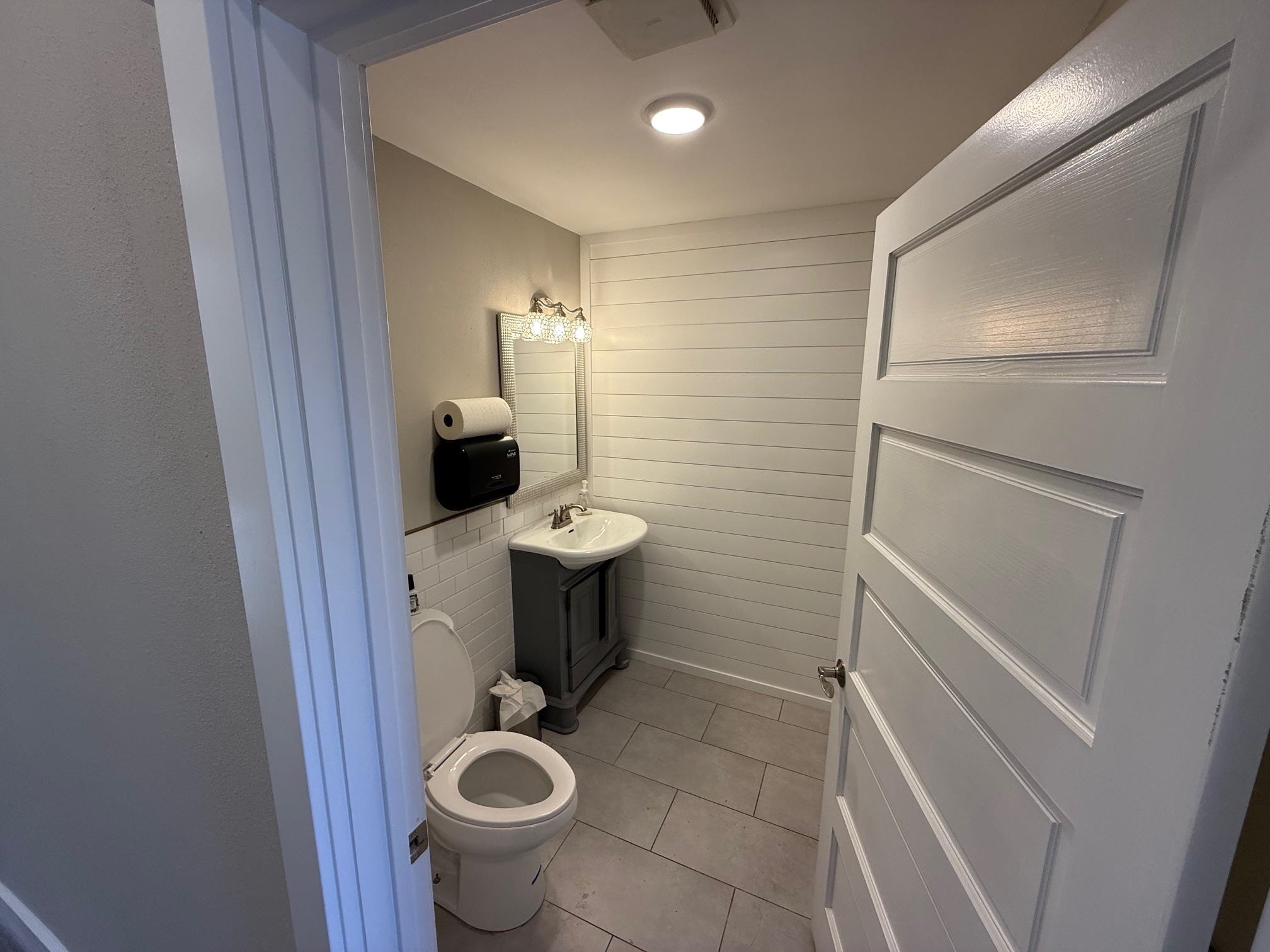 323 S Pines Rd - Photo 16
