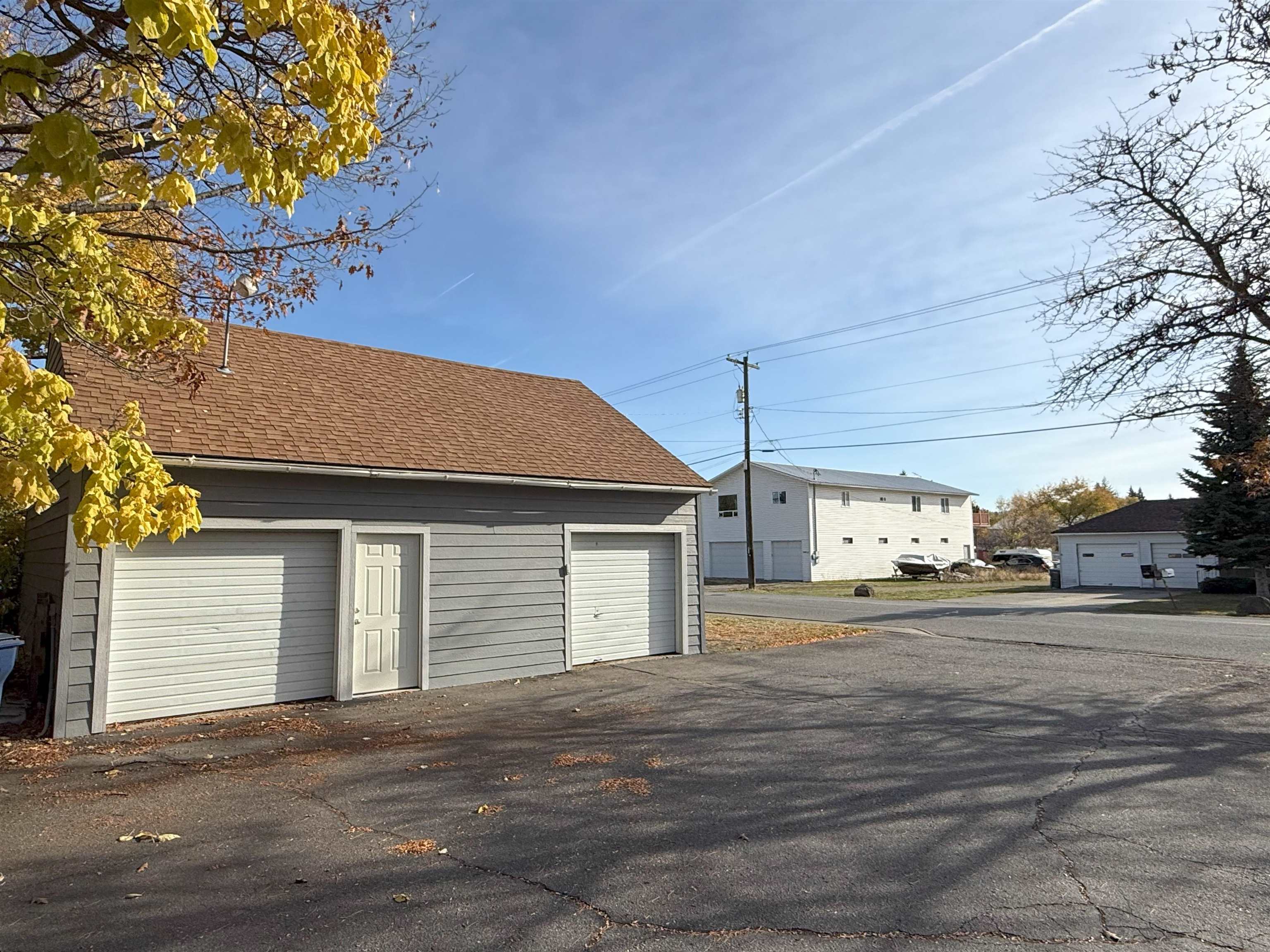 323 S Pines Rd - Photo 6