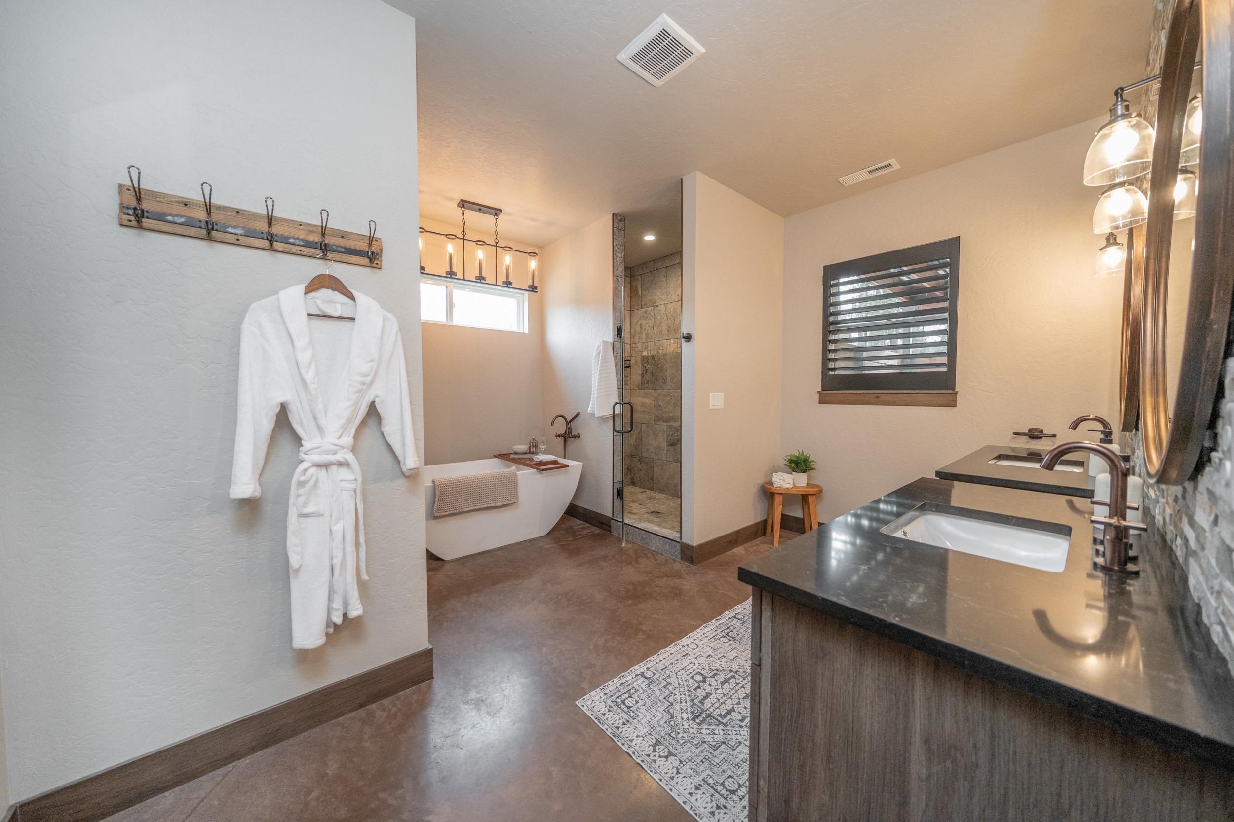 11411 N Nine Mile Rd - Photo 22