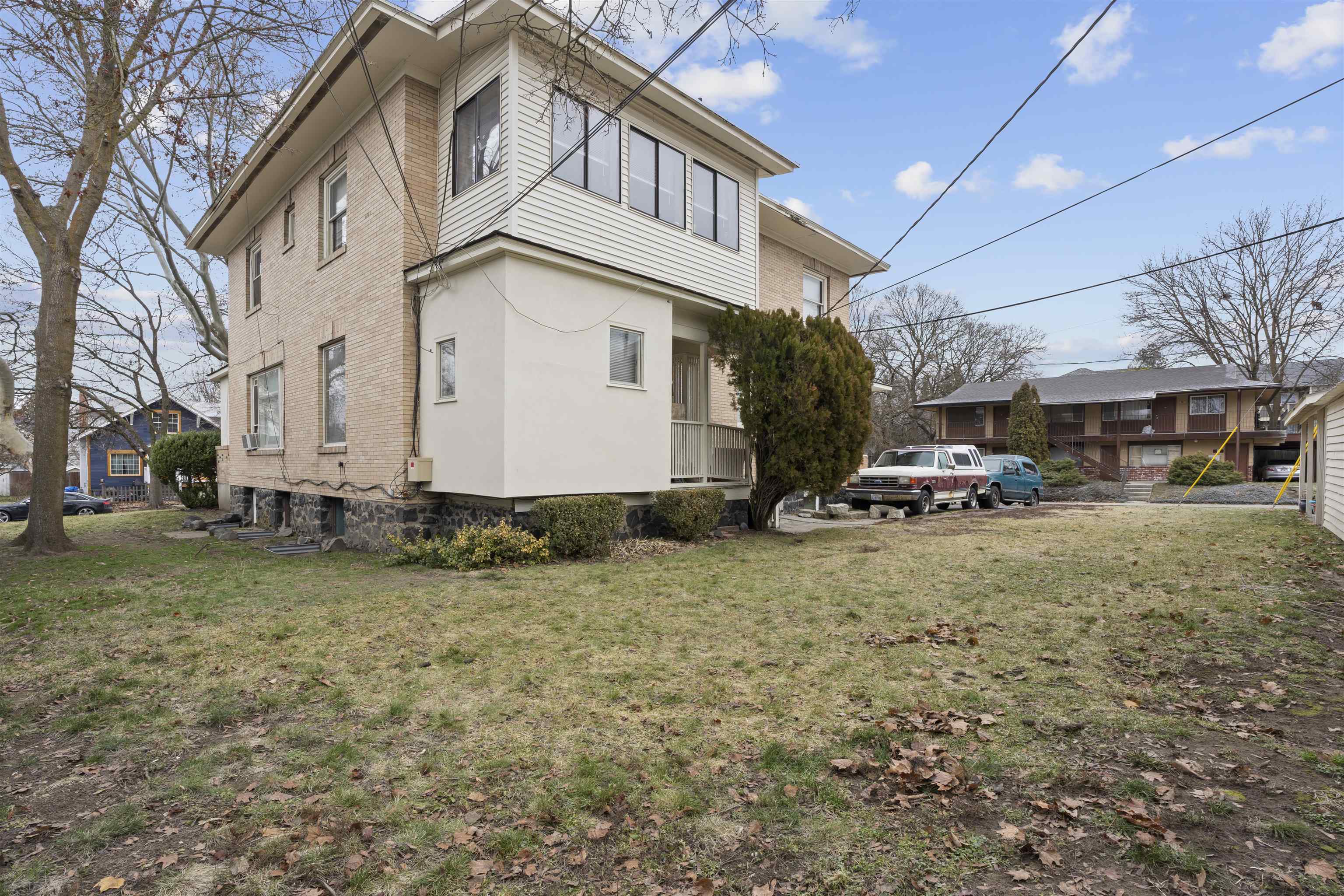 1733 W 10th Ave - Photo 3