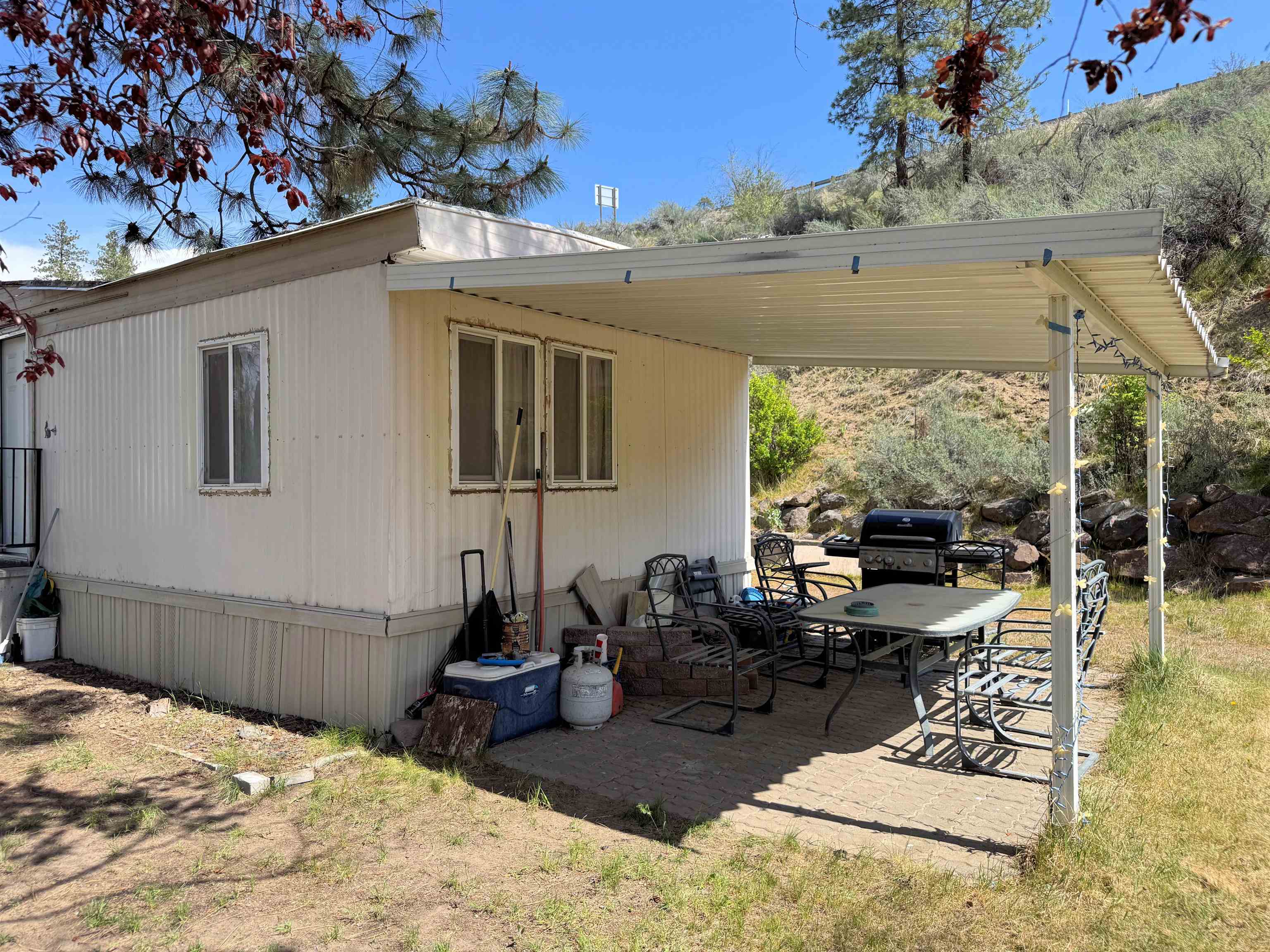 31884 E Phillips Ln - Photo 3