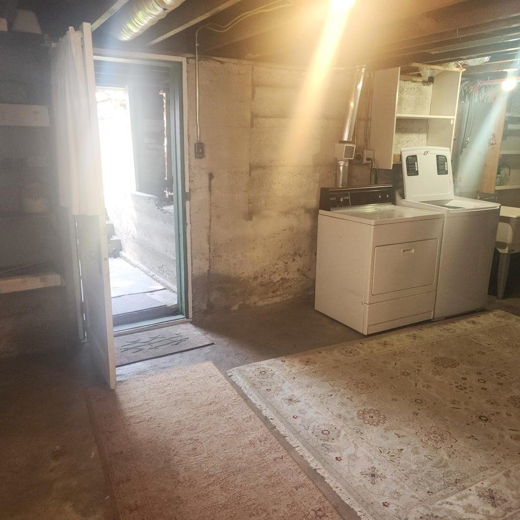 272 S ALDER St - Photo 45