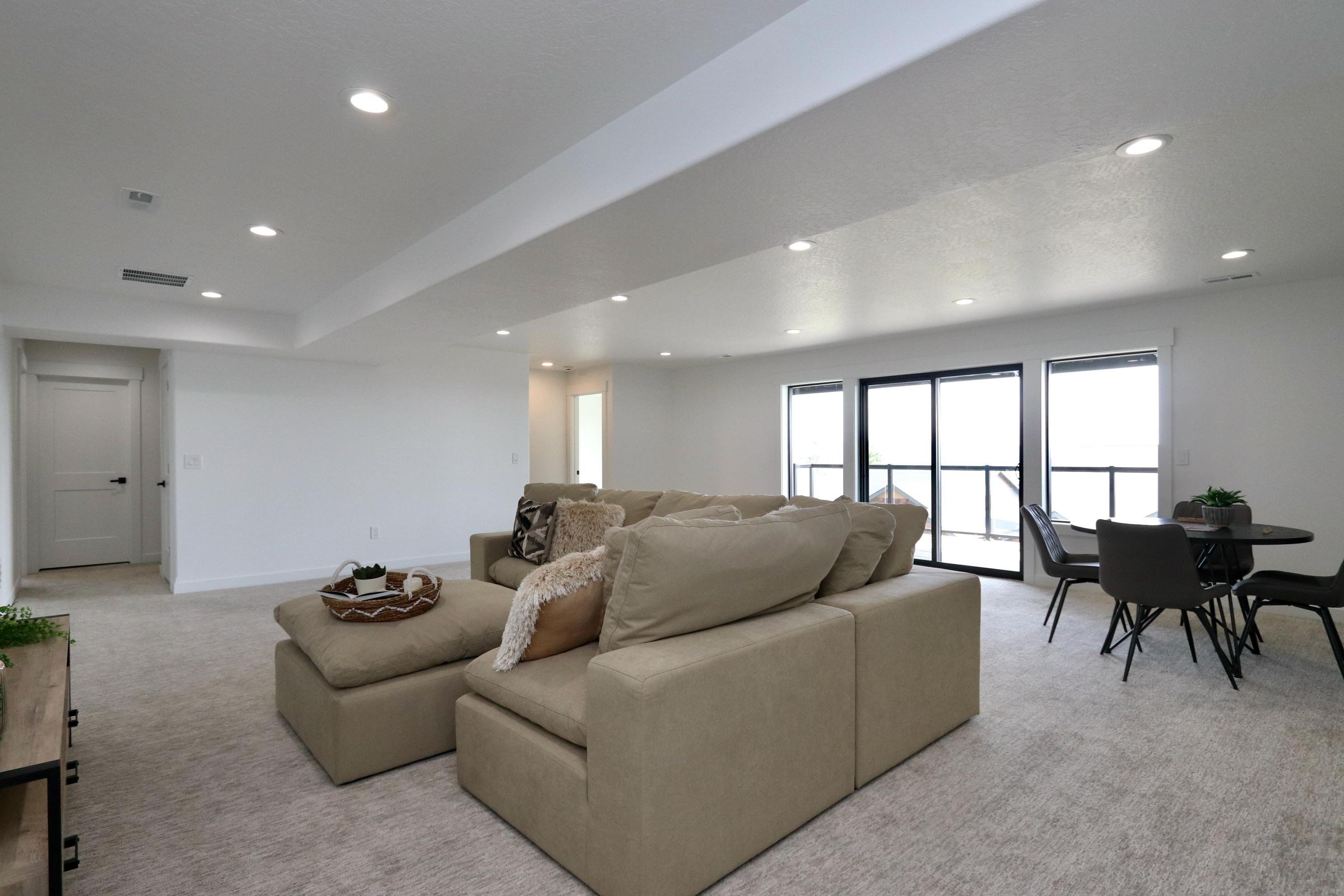 9002 E Clearview Ln - Photo 25